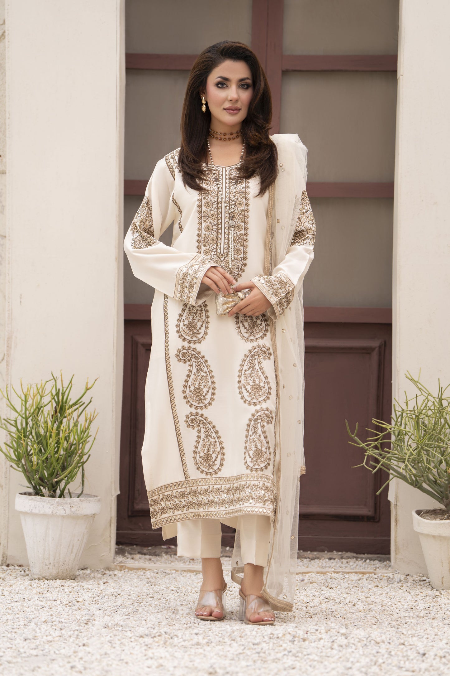 Zareen by Gul Warun 3pc Viscose Embroidered Suit – ZGW10