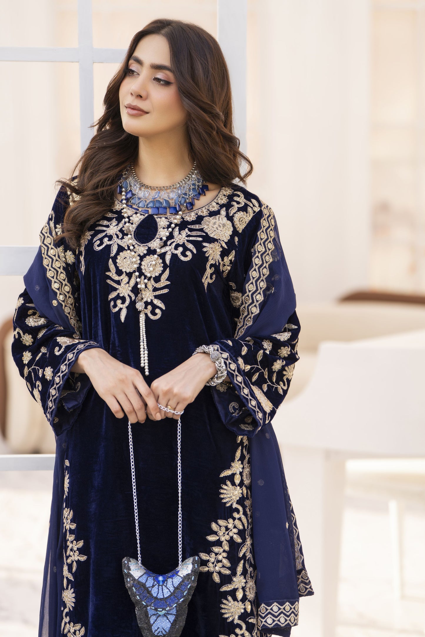 Makhmal by Gul Warun Navy Blue 3pc Velvet Embroidered Suit MBG4