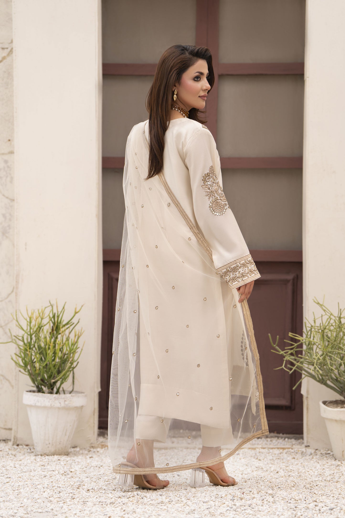 Zareen by Gul Warun 3pc Viscose Embroidered Suit – ZGW10