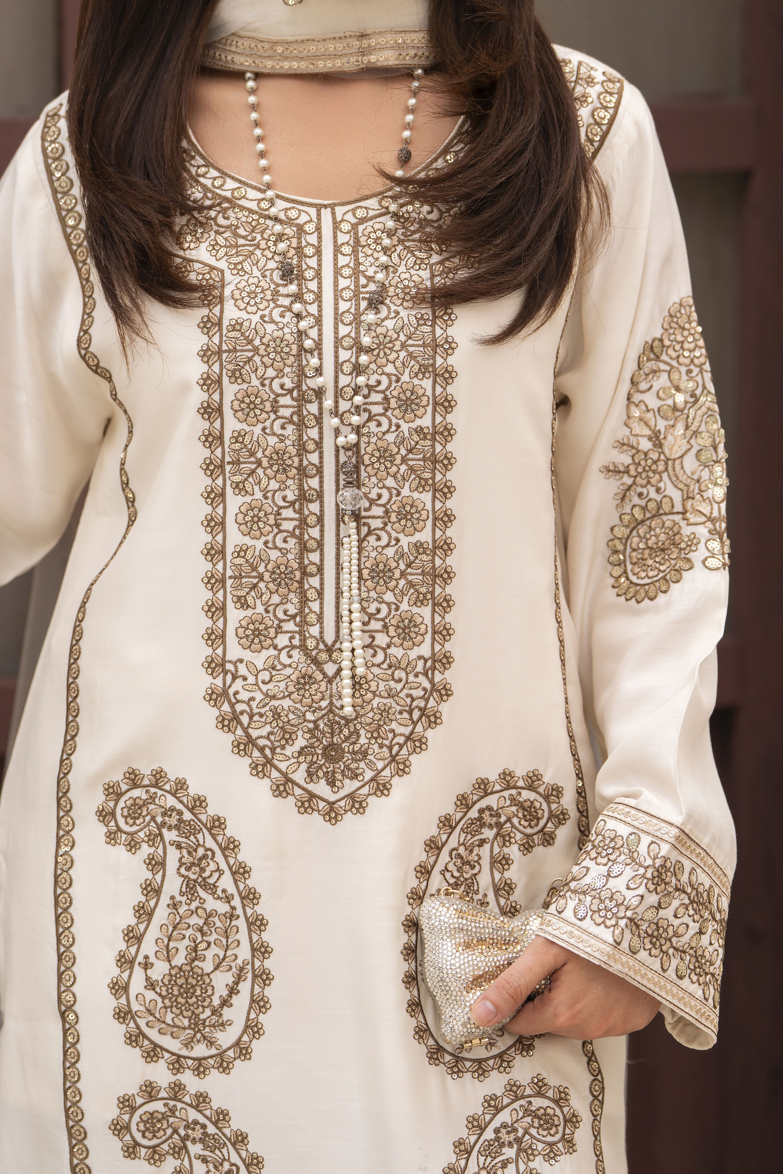 Zareen by Gul Warun 3pc Viscose Embroidered Suit – ZGW10
