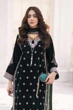 Makhmal by Gul Warun Bottle Green 3pc Velvet Embroidered Suit MBG5