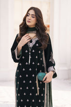 Makhmal by Gul Warun Bottle Green 3pc Velvet Embroidered Suit MBG5