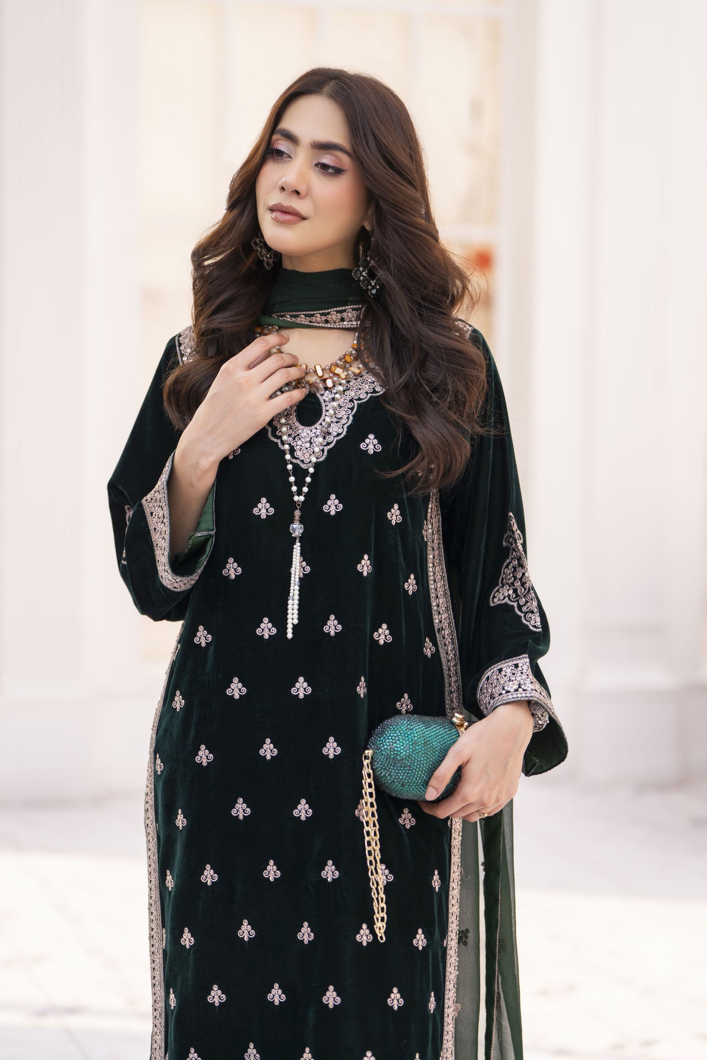 Makhmal by Gul Warun Bottle Green 3pc Velvet Embroidered Suit MBG5