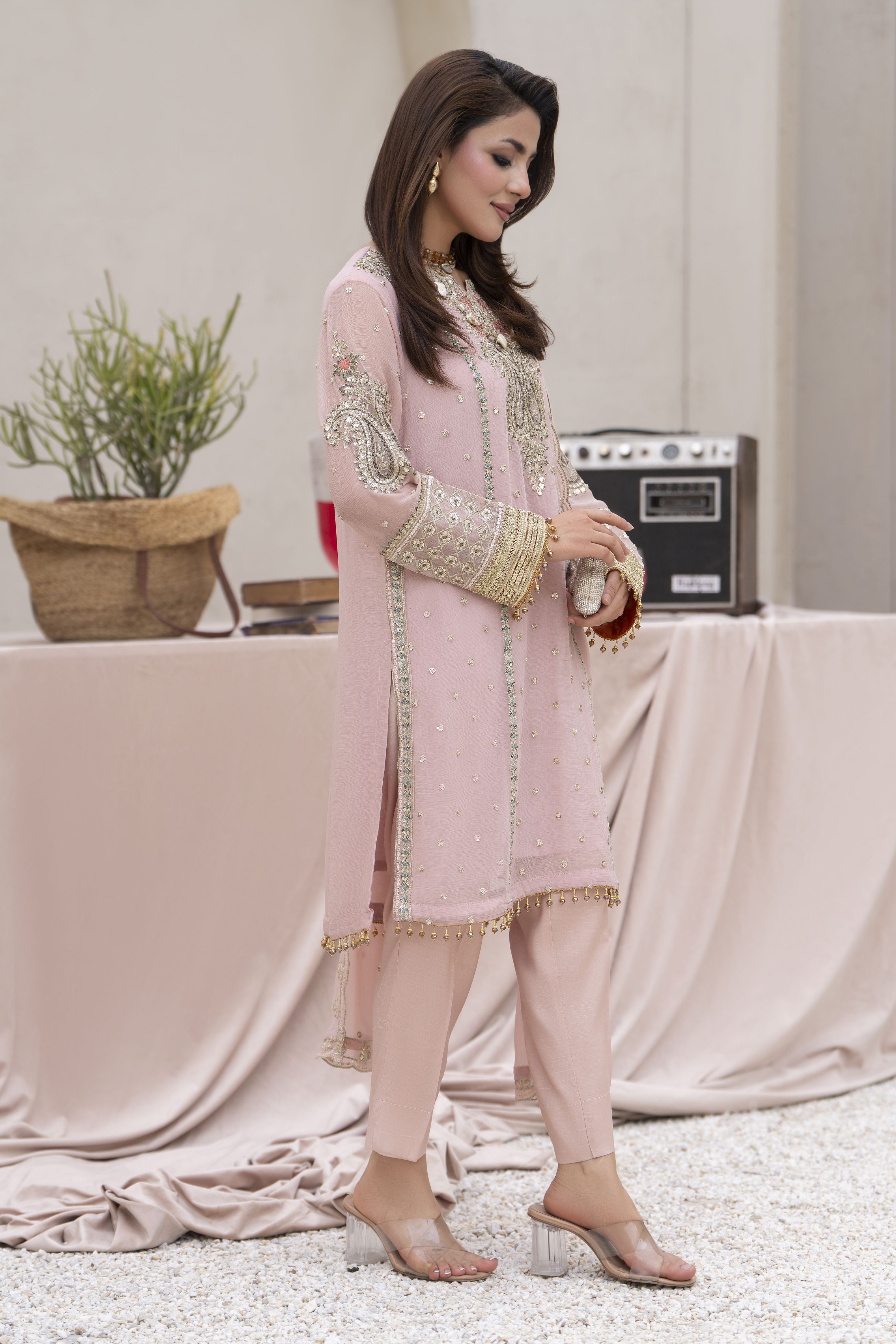 Zareen by Gul Warun 3pc Chiffon Ready to Wear Embroidered Suit – ZGW8
