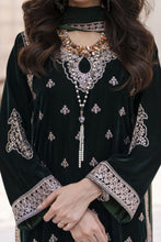Makhmal by Gul Warun Bottle Green 3pc Velvet Embroidered Suit MBG5