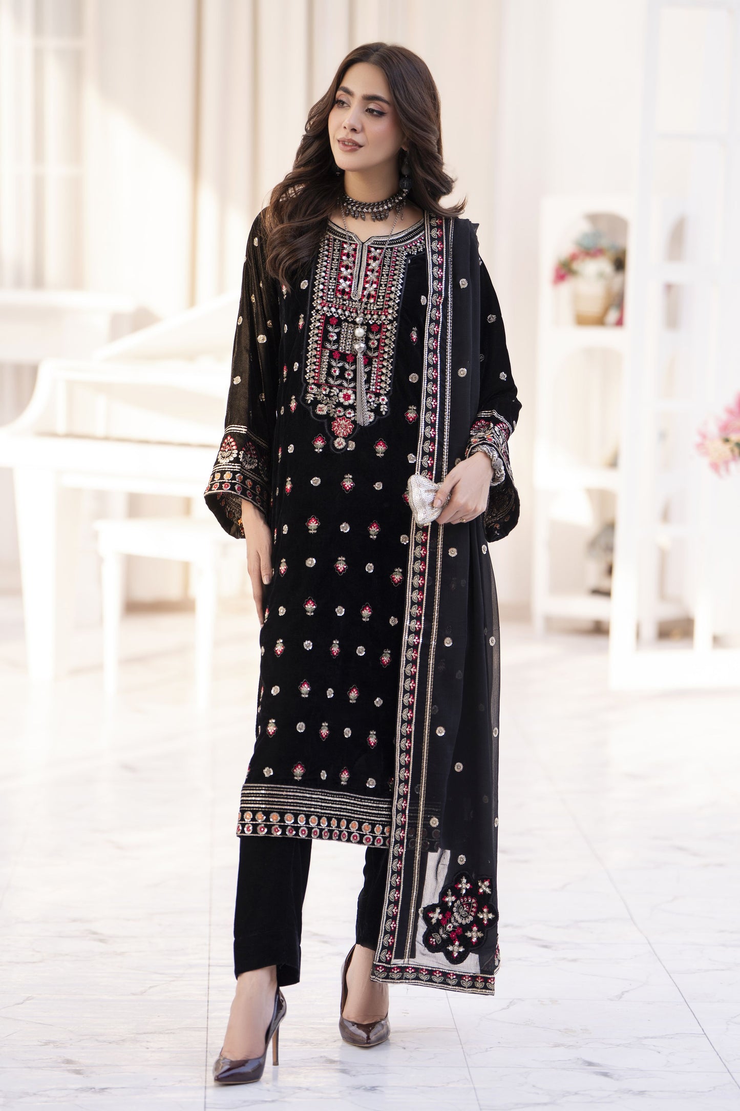 Makhmal by Gul Warun Black 3pc Velvet Embroidered Suit MBG1