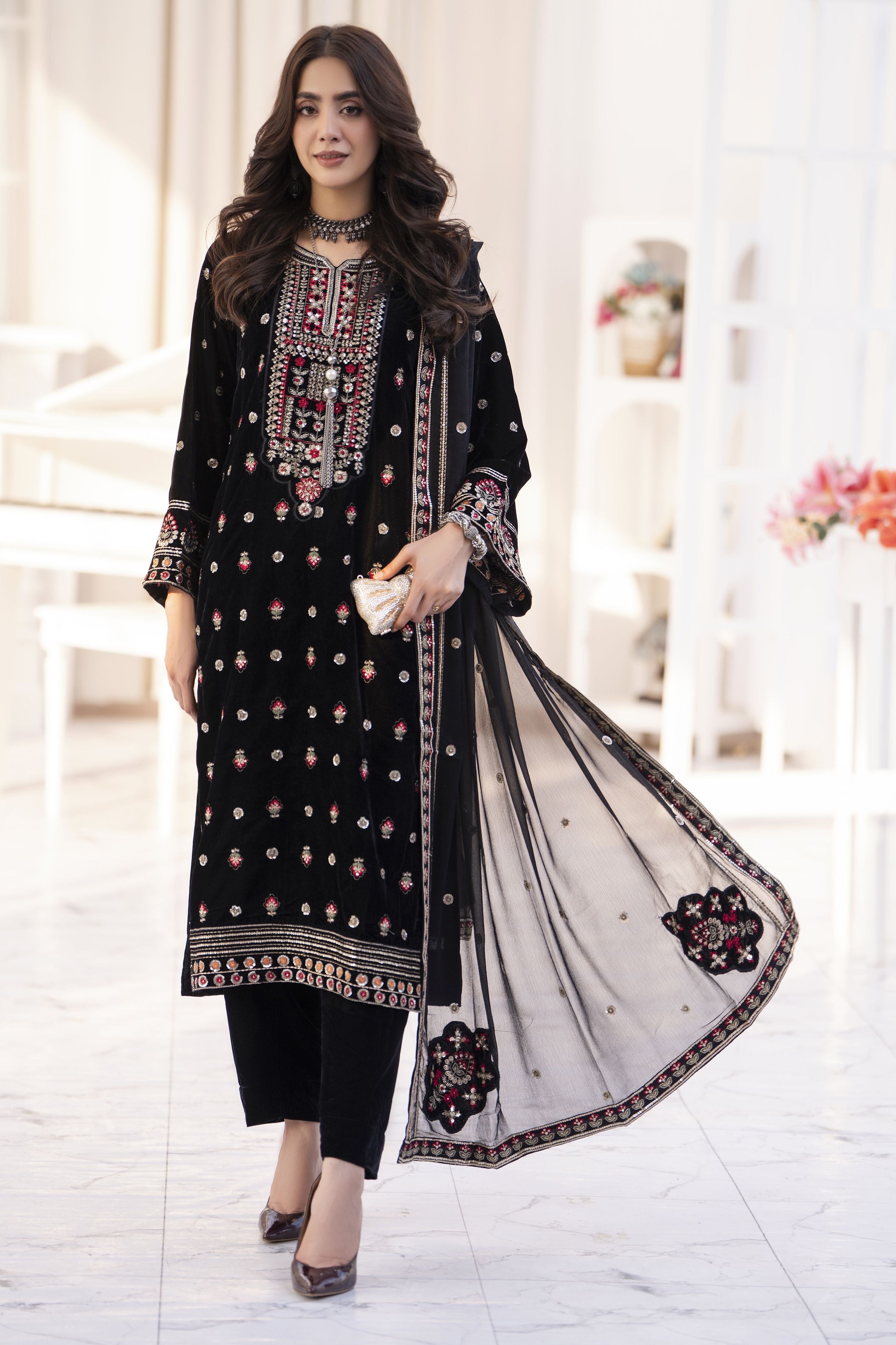 Makhmal by Gul Warun Black 3pc Velvet Embroidered Suit MBG1