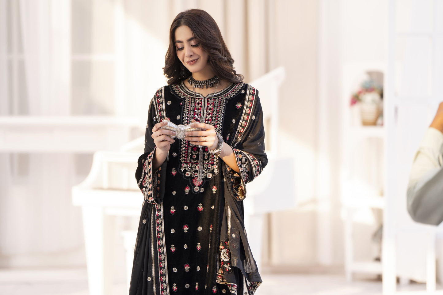 Makhmal by Gul Warun Black 3pc Velvet Embroidered Suit MBG1