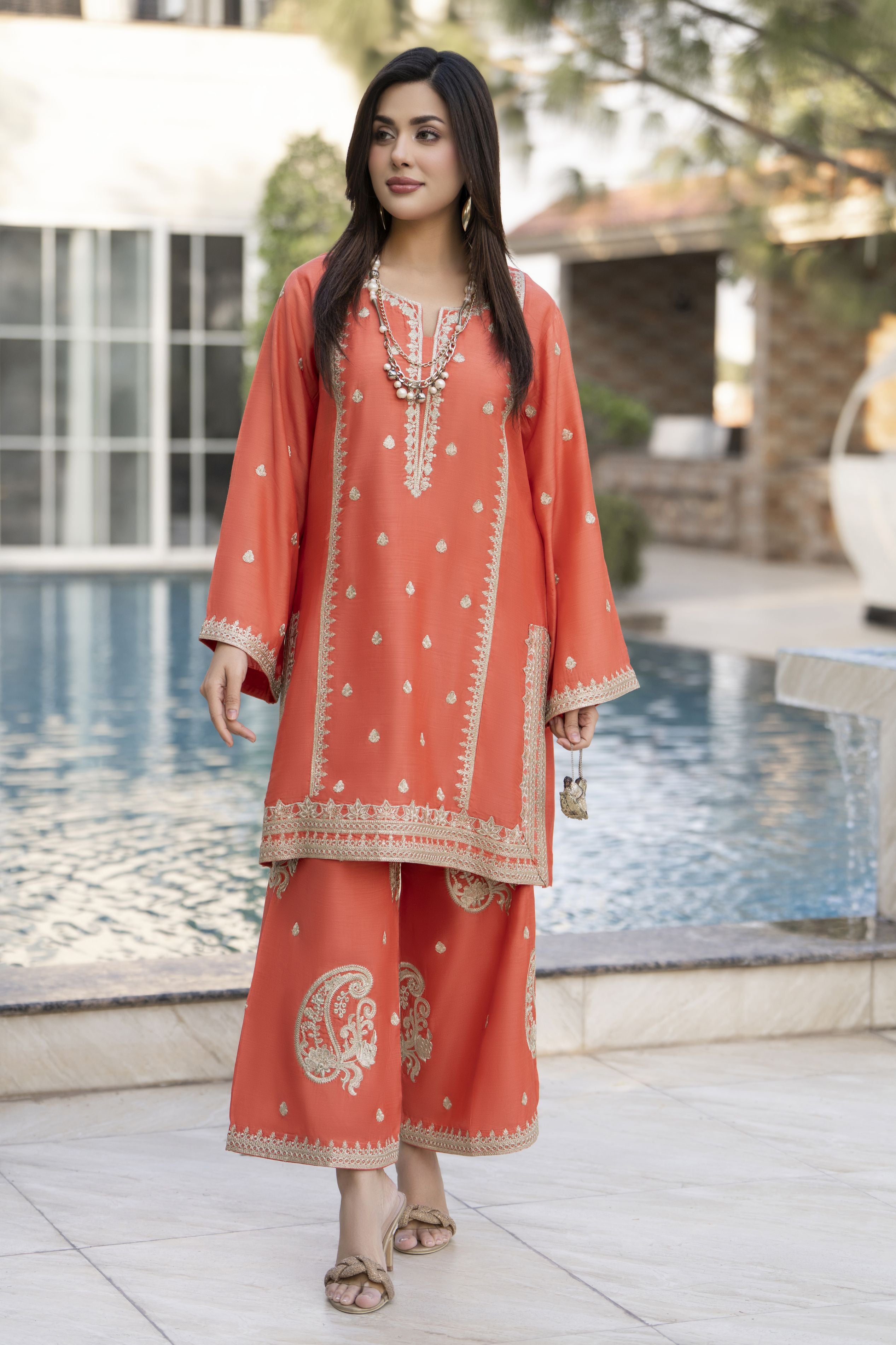 Glow by Hemline – Embroidered Viscose Ready-to-Wear 2PC Suit Glow3