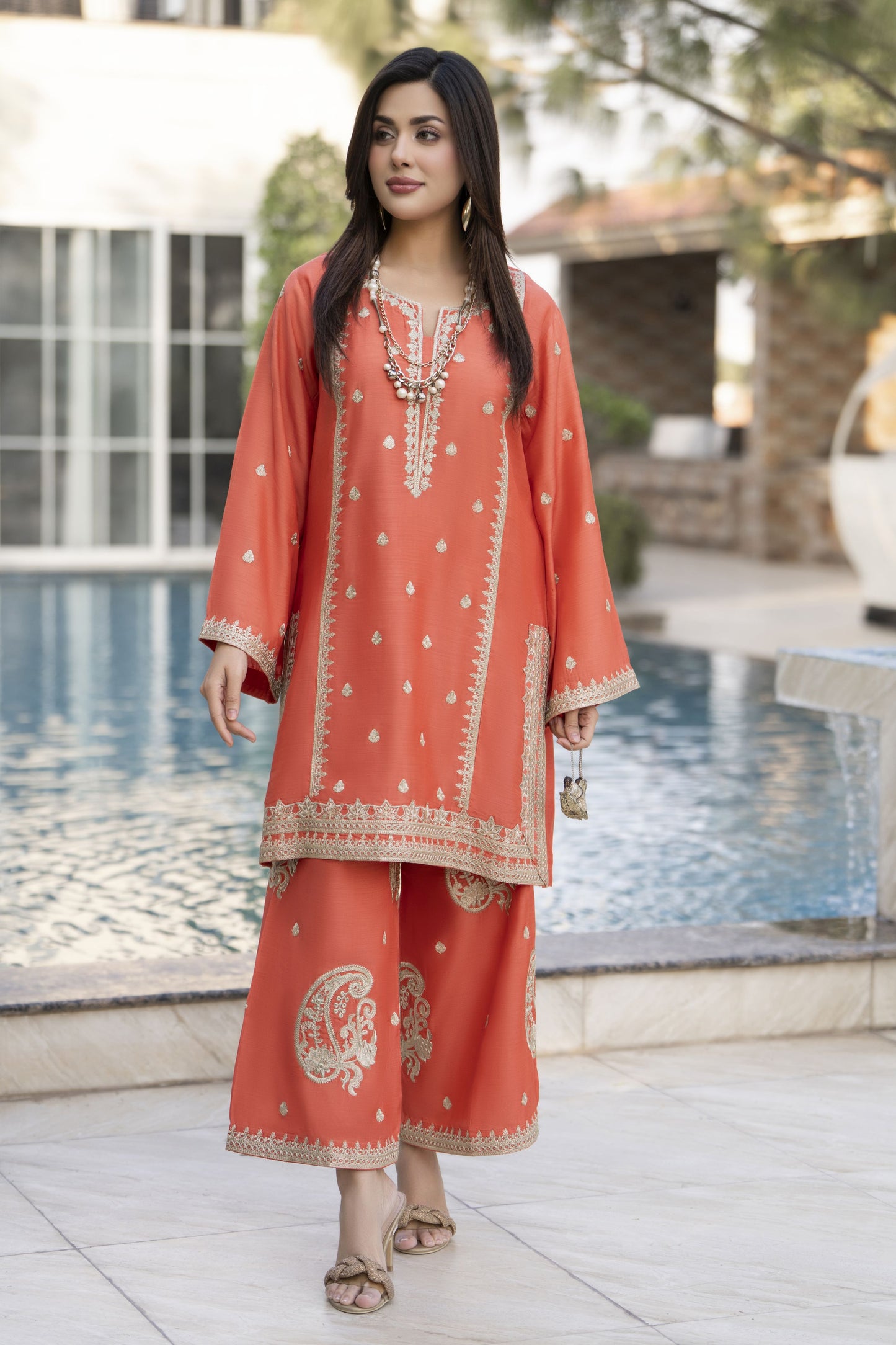 Glow by Hemline – Embroidered Viscose Ready-to-Wear 2PC Suit Glow3