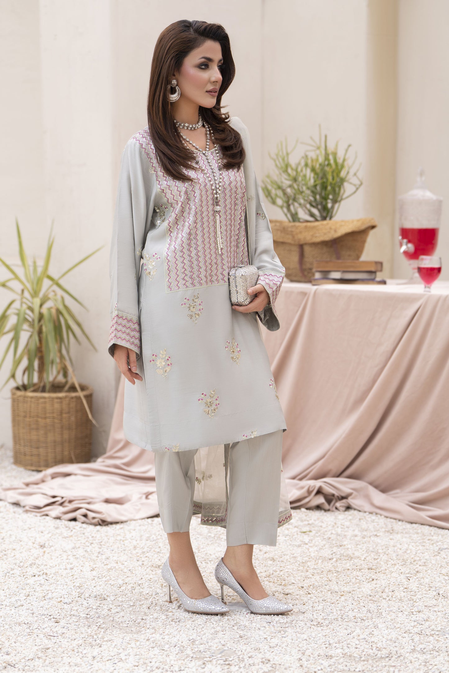 Zareen by Gul Warun 3pc Viscose Embroidered Suit – ZGW4