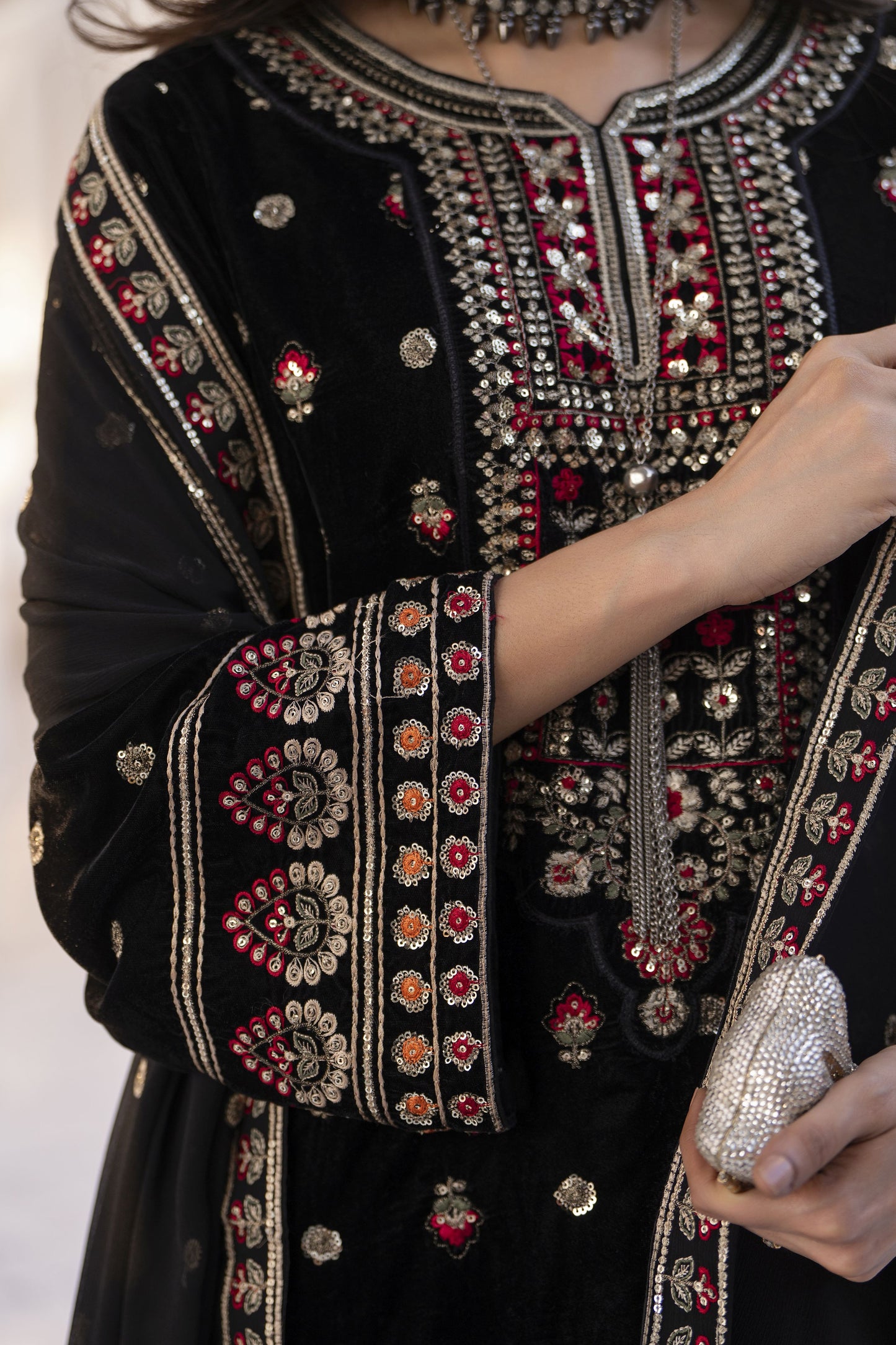 Makhmal by Gul Warun Black 3pc Velvet Embroidered Suit MBG1