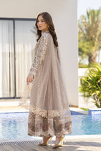 Zaiwaraat by Arwah – Embroidered Organza Gown with Net Dupatta – ZWR09