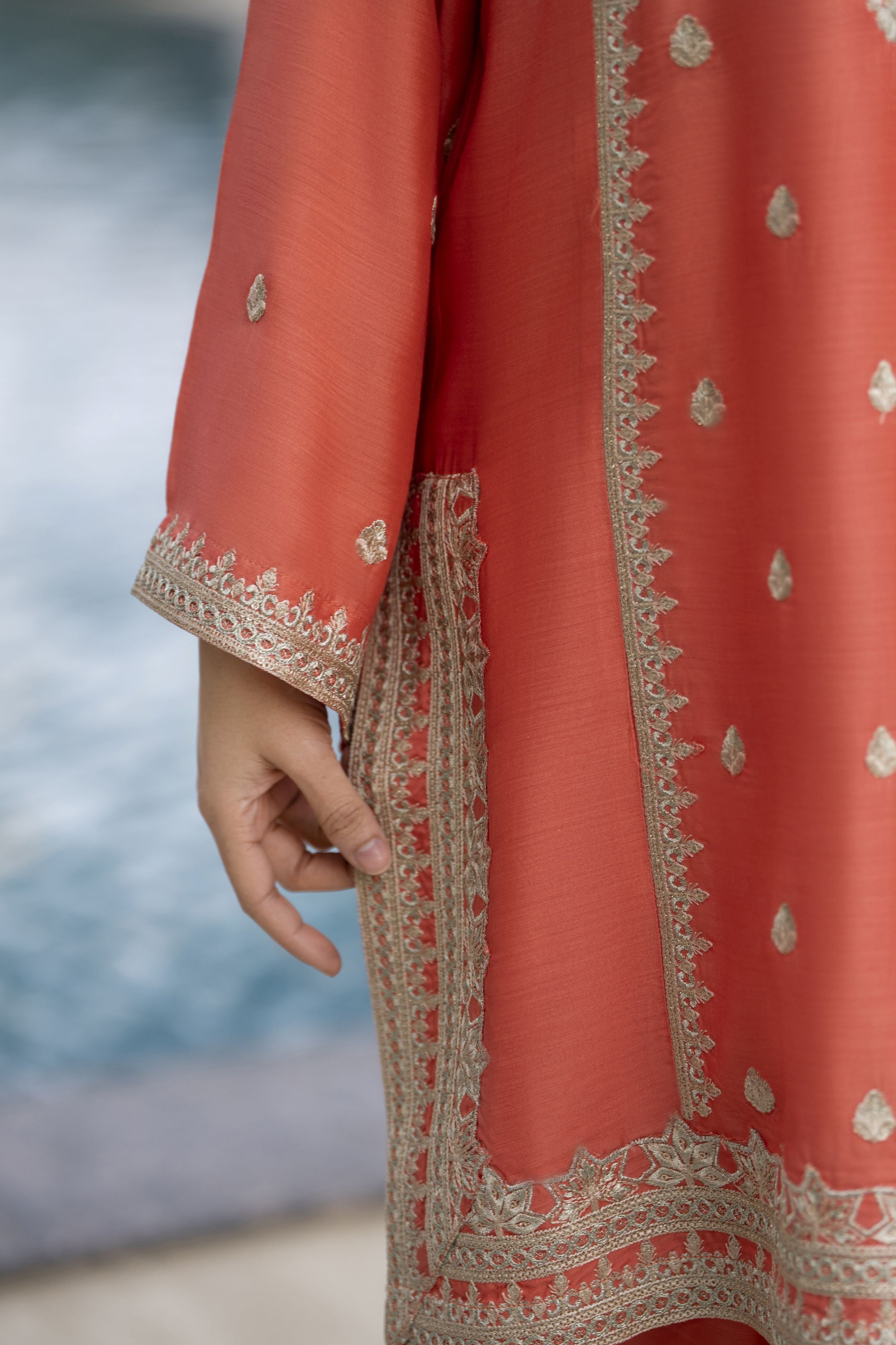 Glow by Hemline – Embroidered Viscose Ready-to-Wear 2PC Suit Glow3