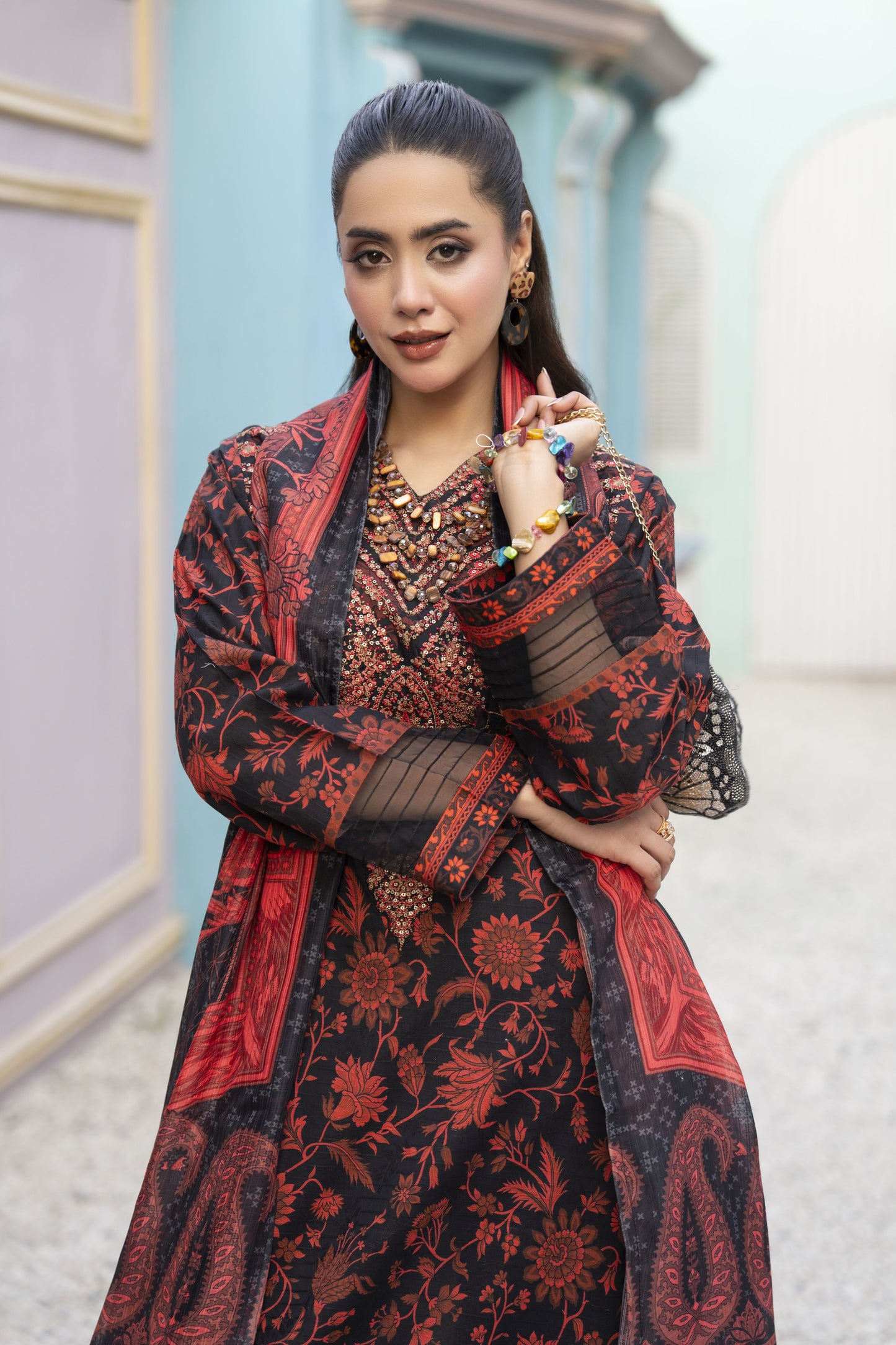ZAIWA EMBROIDERED LAWN 3PC READY TO WEAR SUIT ZWL26