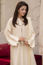 Zareen by Gul Warun 3pc Viscose Embroidered Suit – ZGW3
