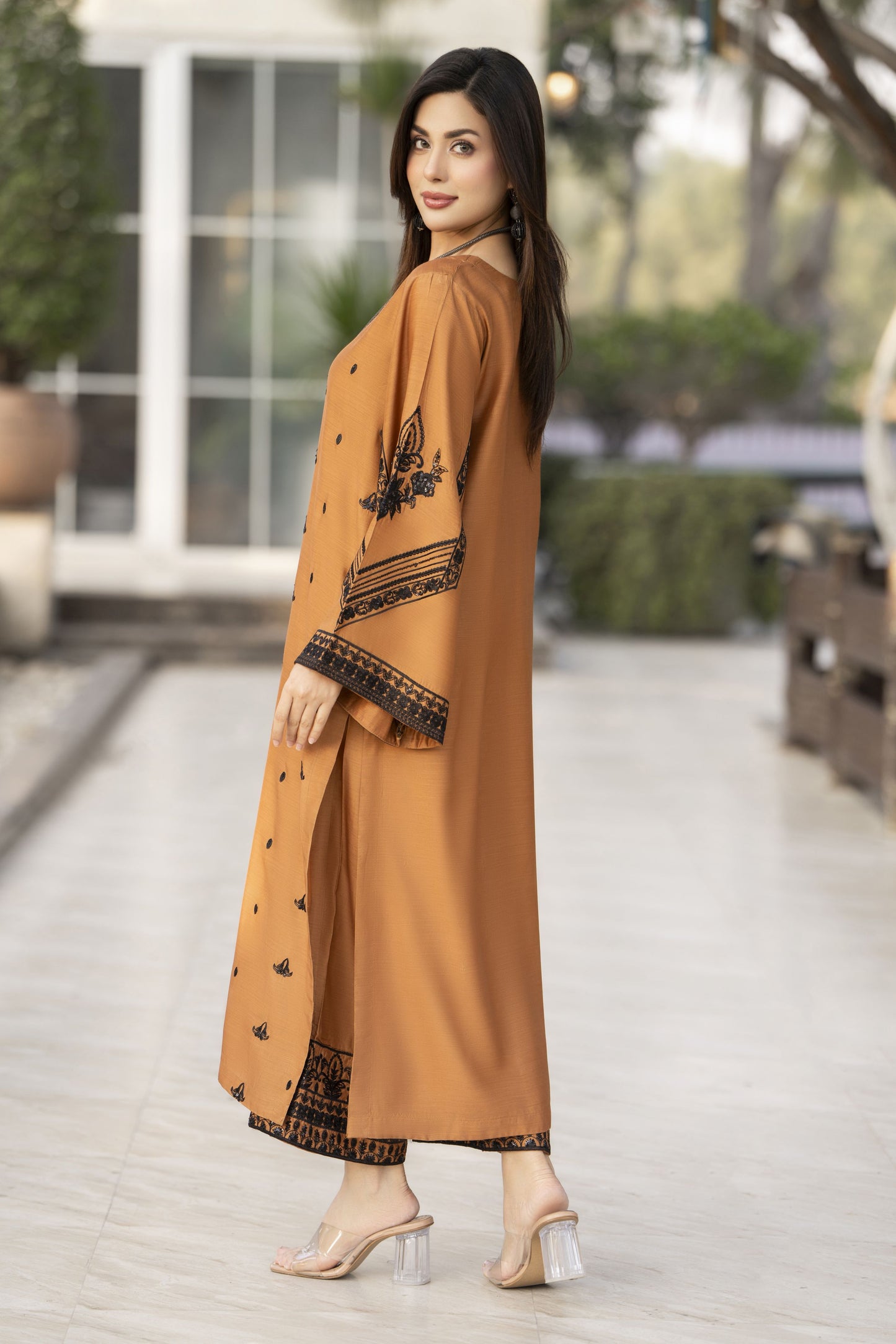 Glow by Hemline – Embroidered Viscose Ready to Wear 2PC Suit Glow10