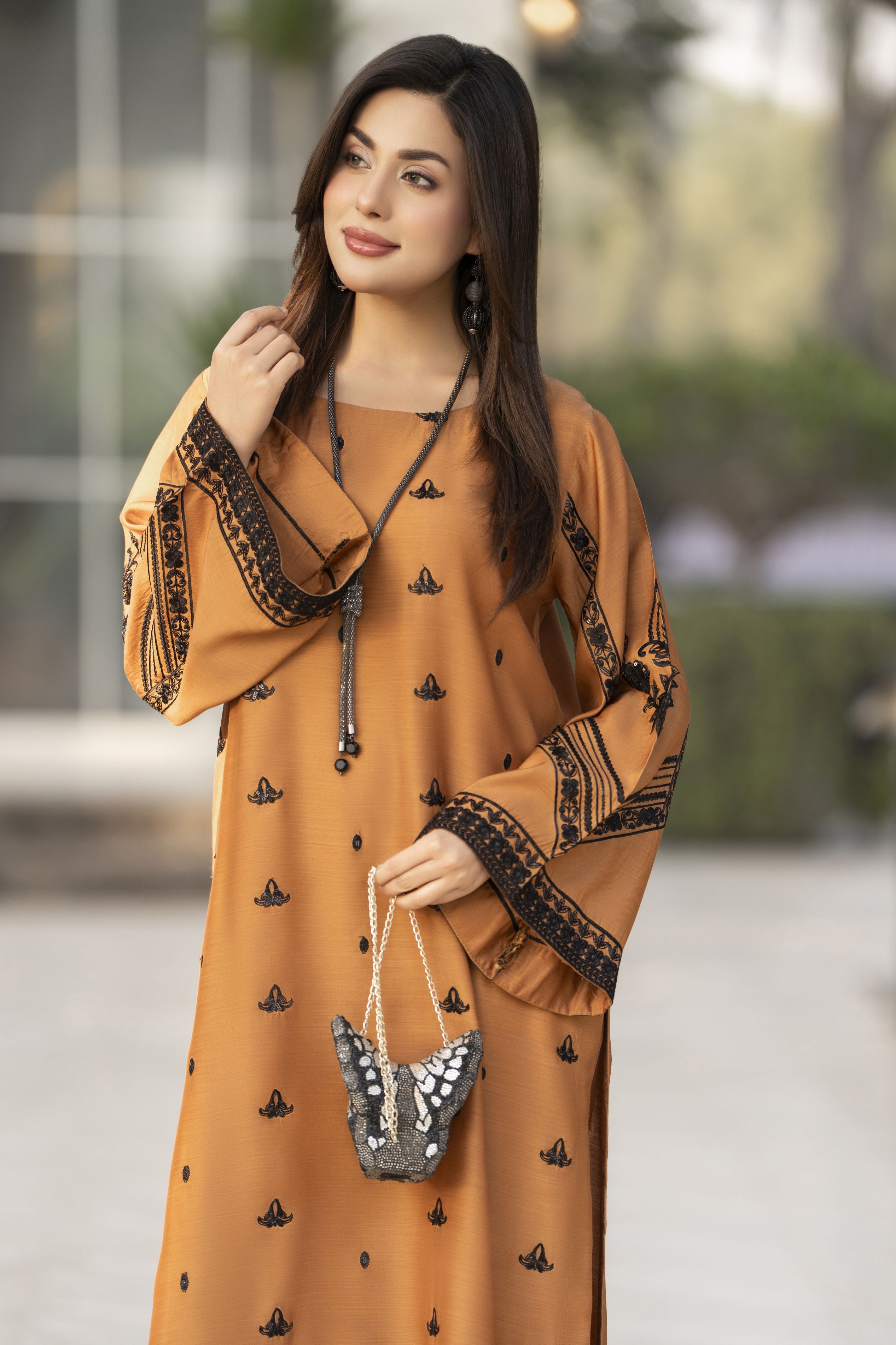 Glow by Hemline – Embroidered Viscose Ready to Wear 2PC Suit Glow10