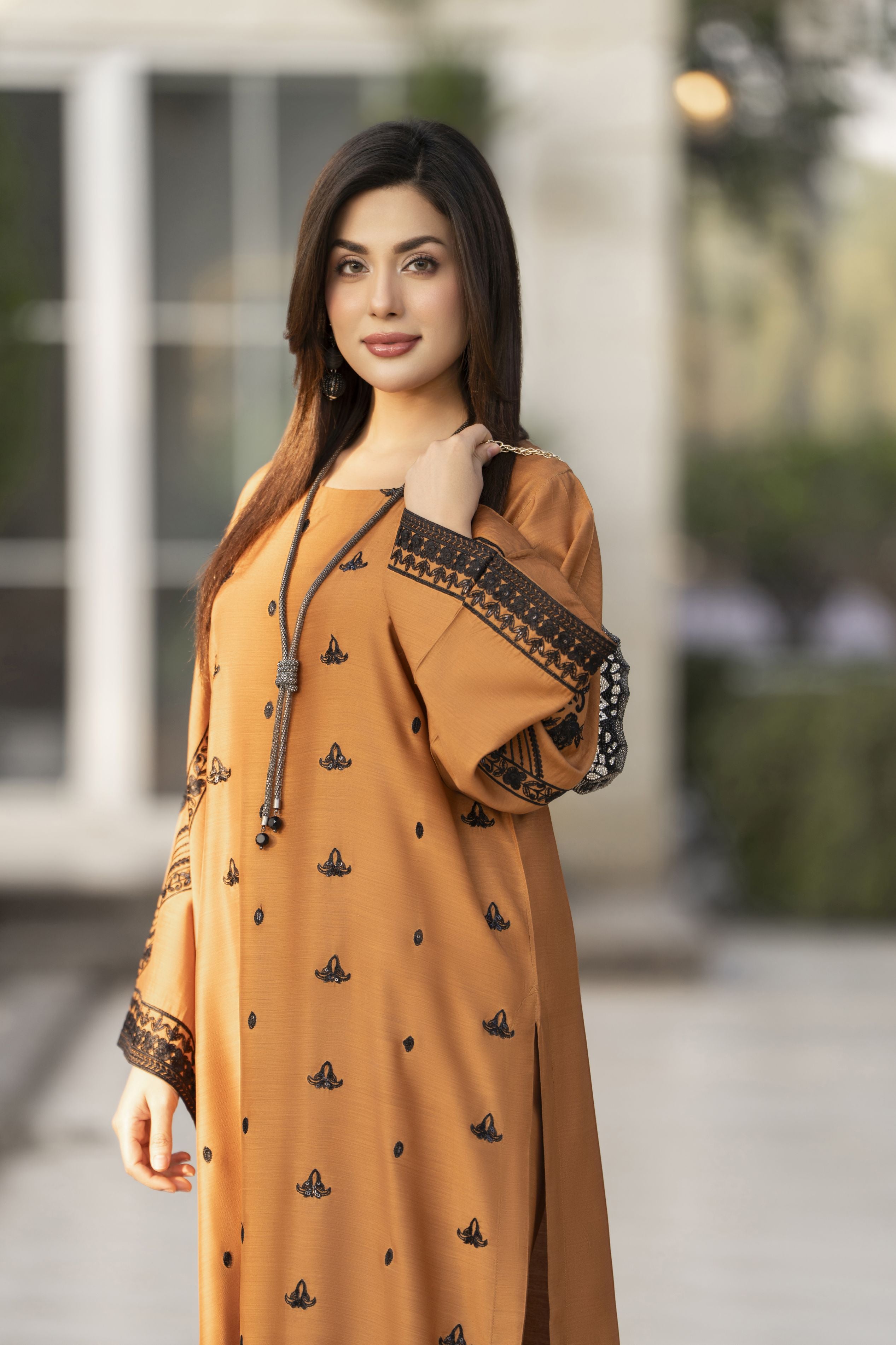 Glow by Hemline – Embroidered Viscose Ready to Wear 2PC Suit Glow10