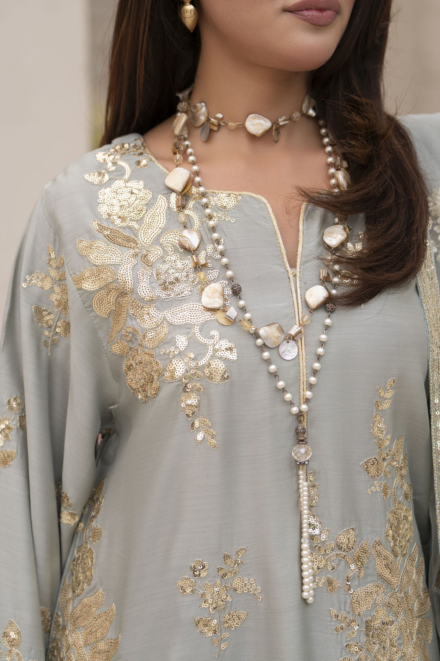 Zareen by Gul Warun 3pc Viscose Embroidered Suit – ZGW6