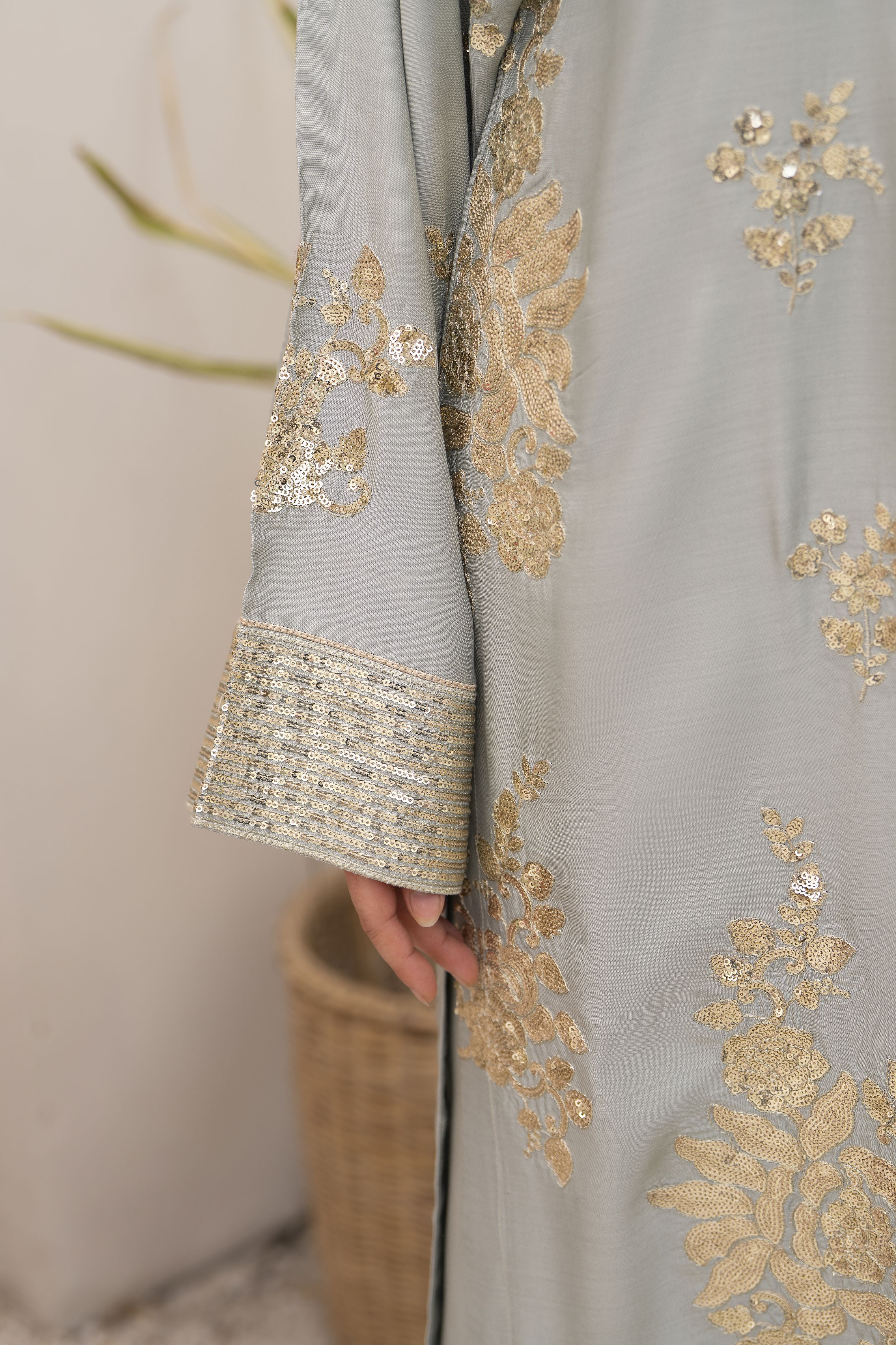 Zareen by Gul Warun 3pc Viscose Embroidered Suit – ZGW6