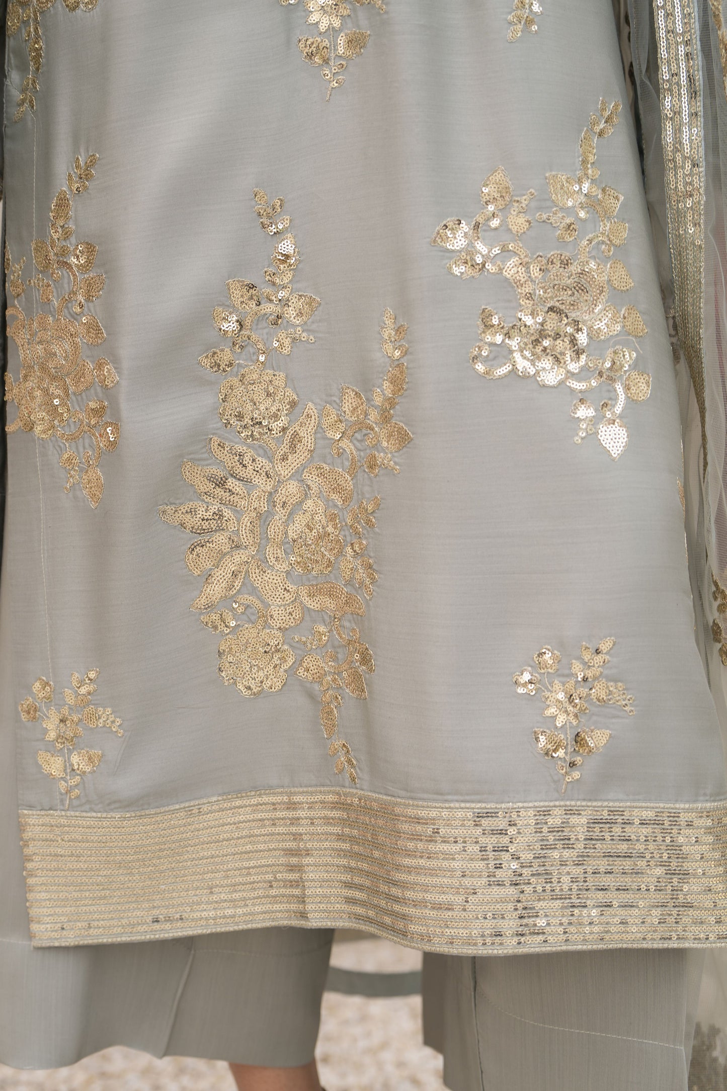 Zareen by Gul Warun 3pc Viscose Embroidered Suit – ZGW6