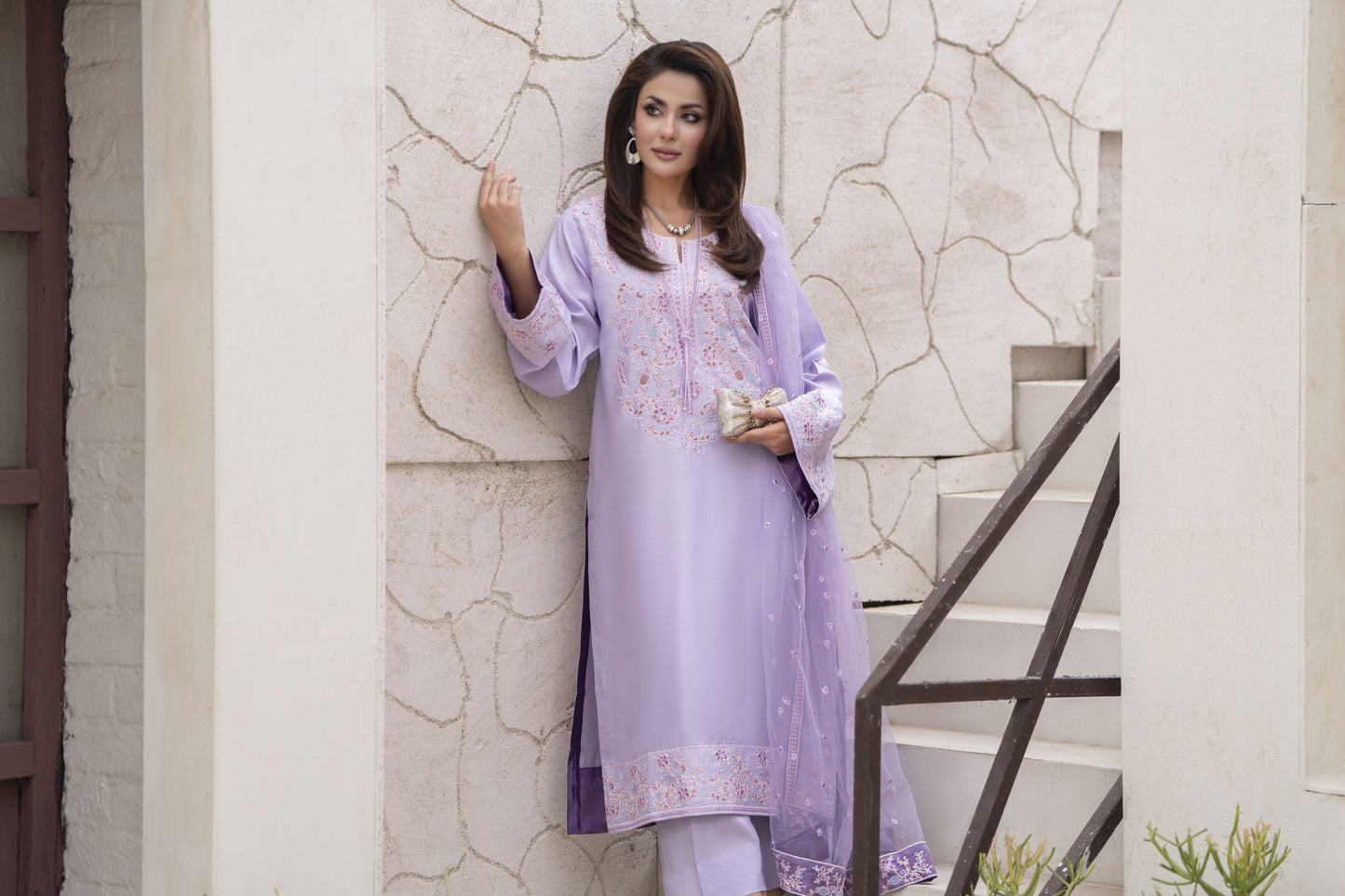 Zareen by Gul Warun 3pc Viscose Embroidered Suit – ZGW5