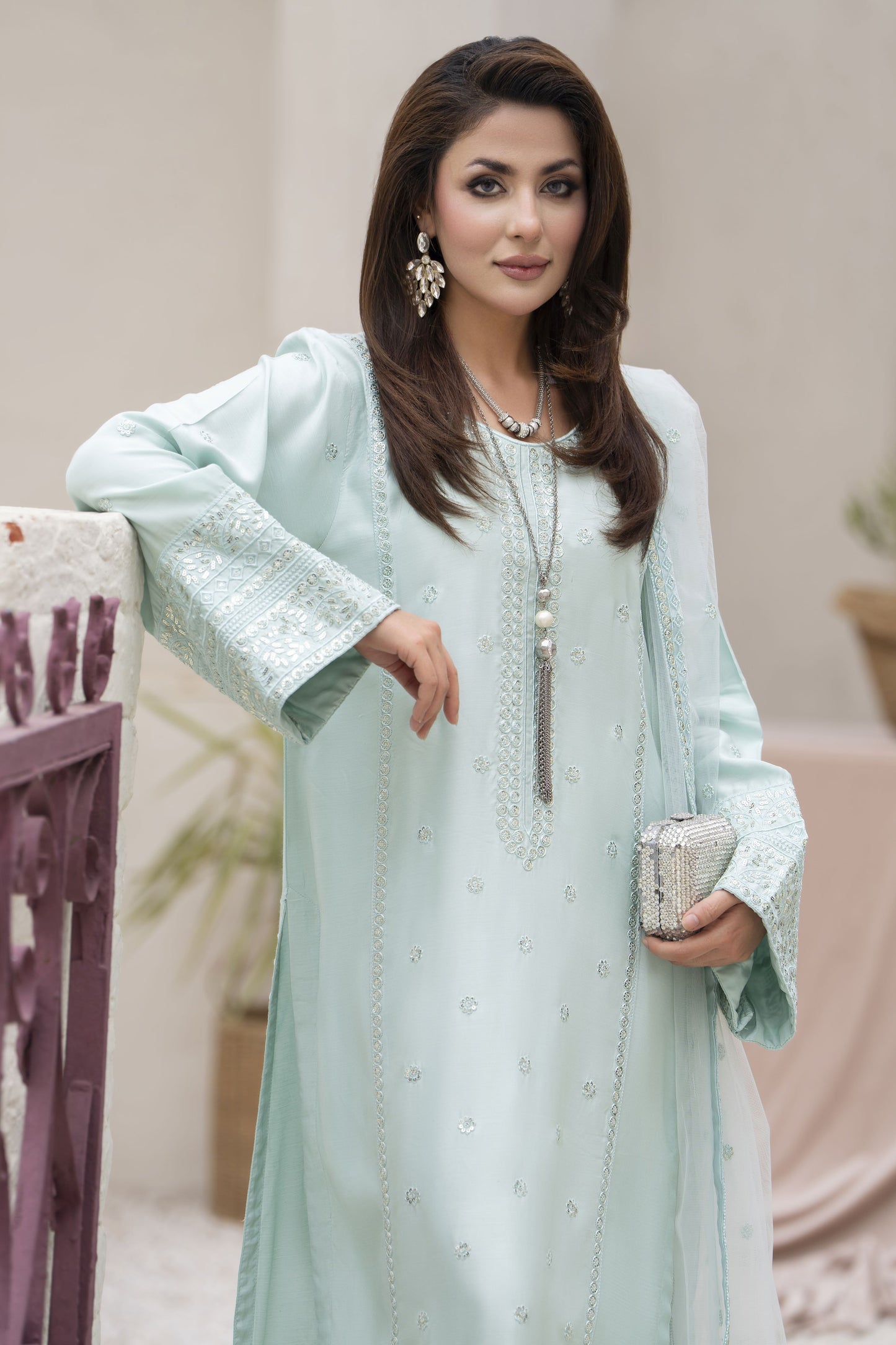 Zareen by Gul Warun 3pc Viscose Embroidered Suit – ZGW2