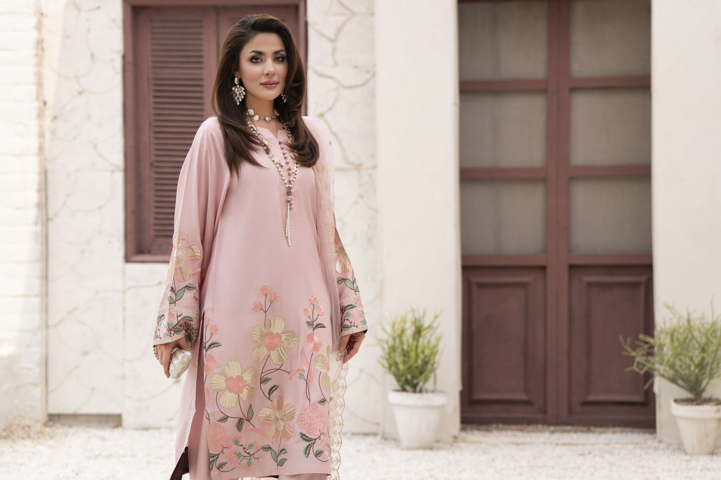 Zareen by Gul Warun 3pc Viscose Embroidered Suit – ZGW1