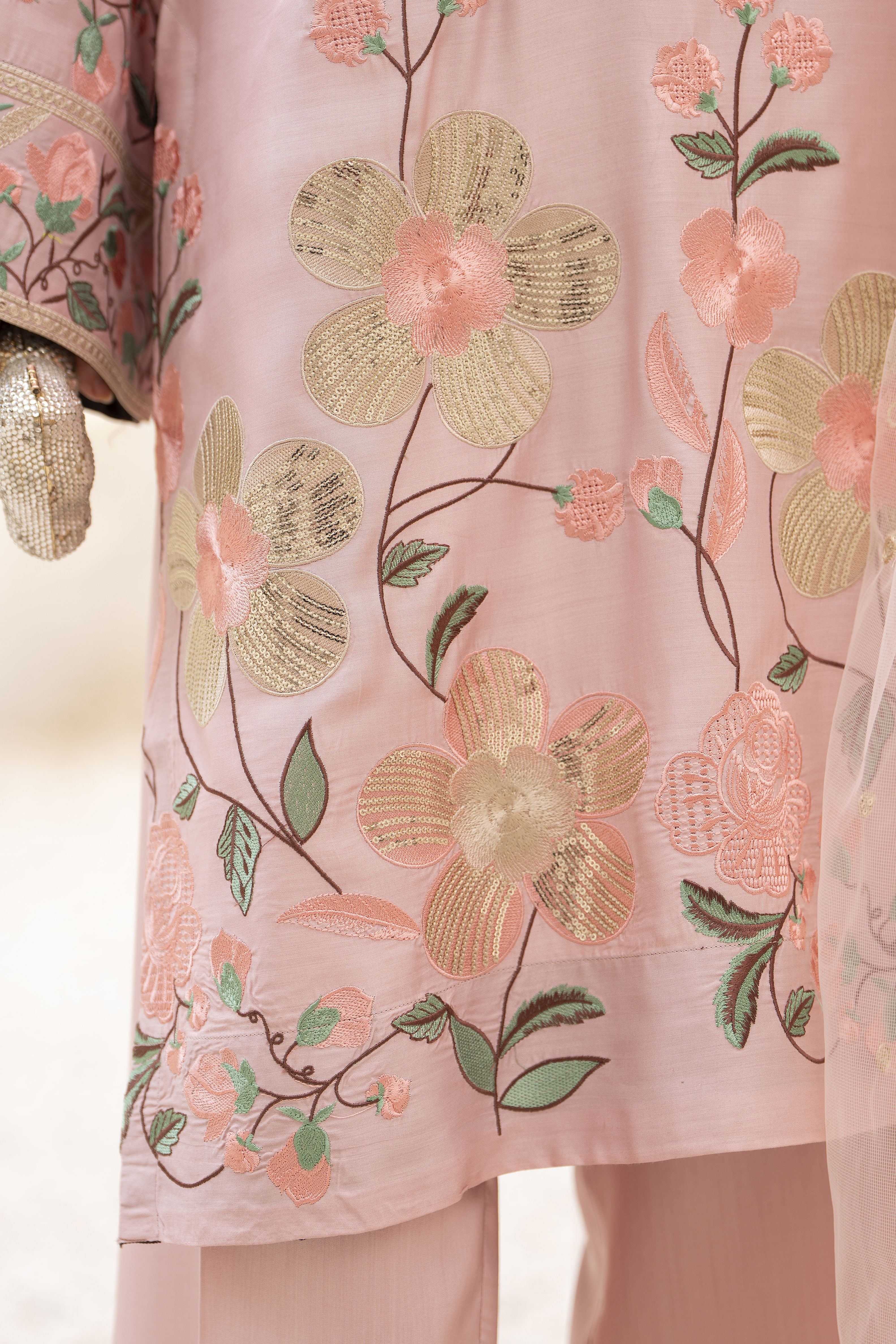 Zareen by Gul Warun 3pc Viscose Embroidered Suit – ZGW1