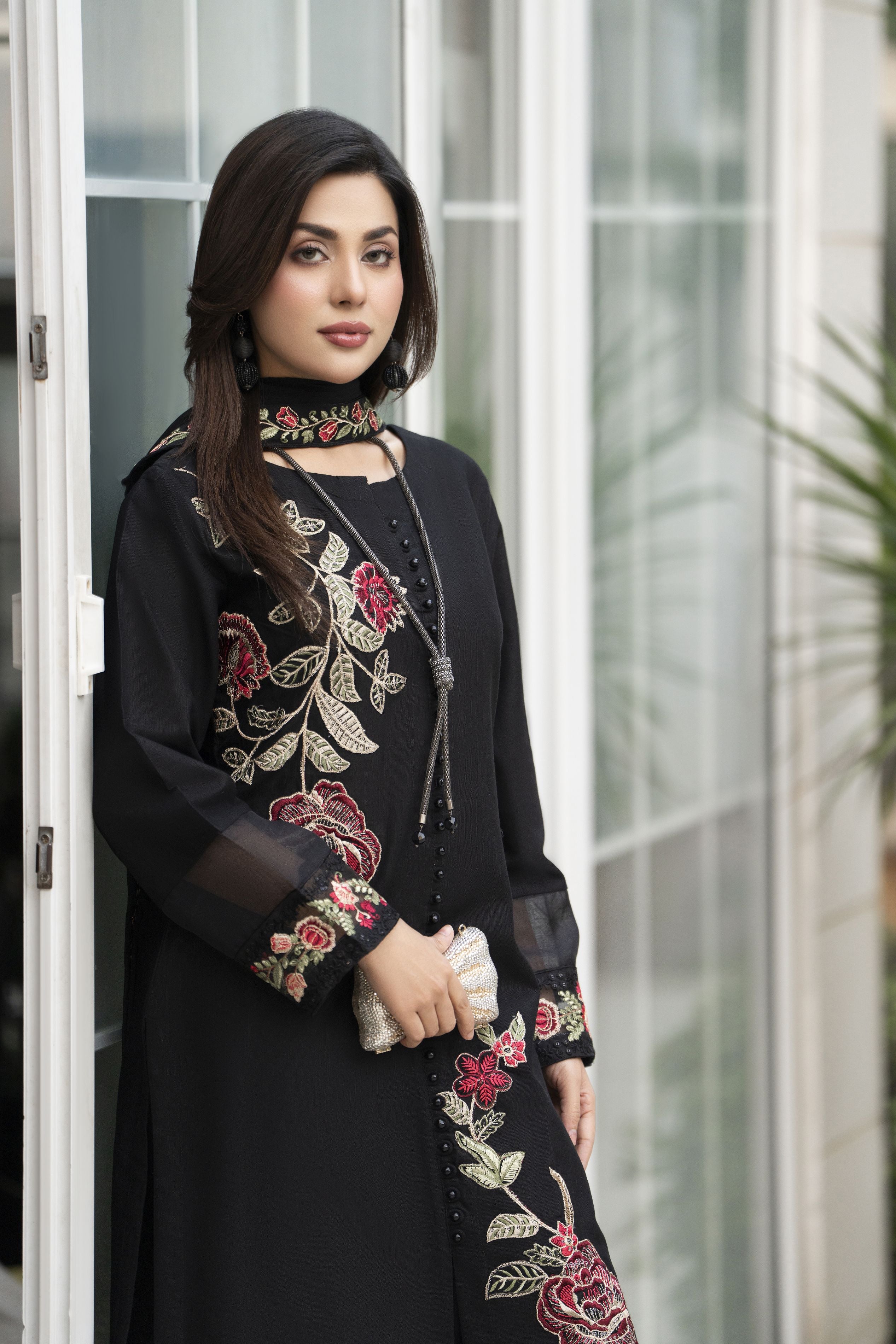 Zaiwa 3pc Khaddar Embroidered Long Shirt Suit with Chiffon Dupatta ZWL15