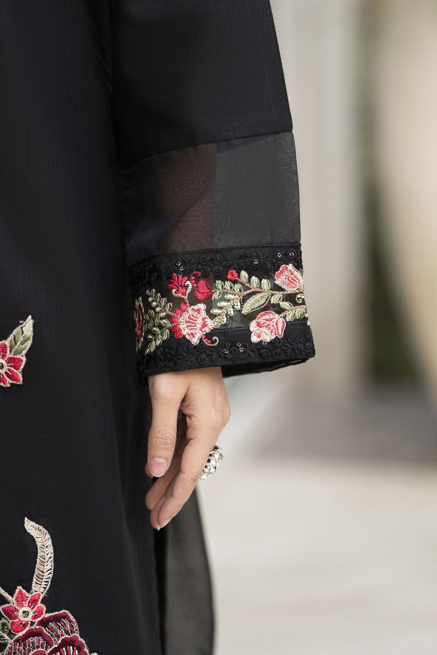 Zaiwa 3pc Khaddar Embroidered Long Shirt Suit with Chiffon Dupatta ZWL15