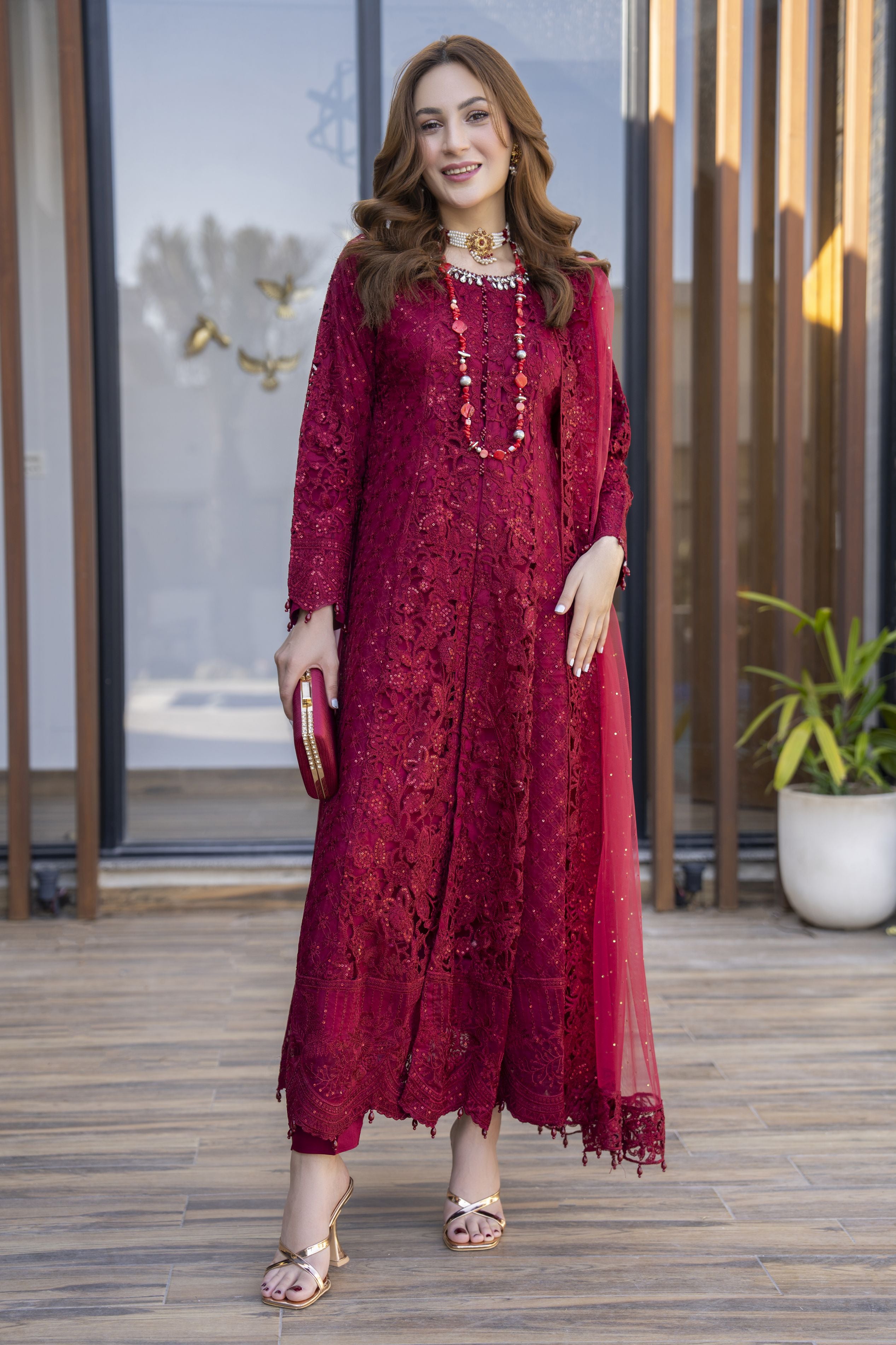 Zaiwaraat by Arwah – Maroon Embroidered Organza Gown with Beaded Dupatta – ZWR12