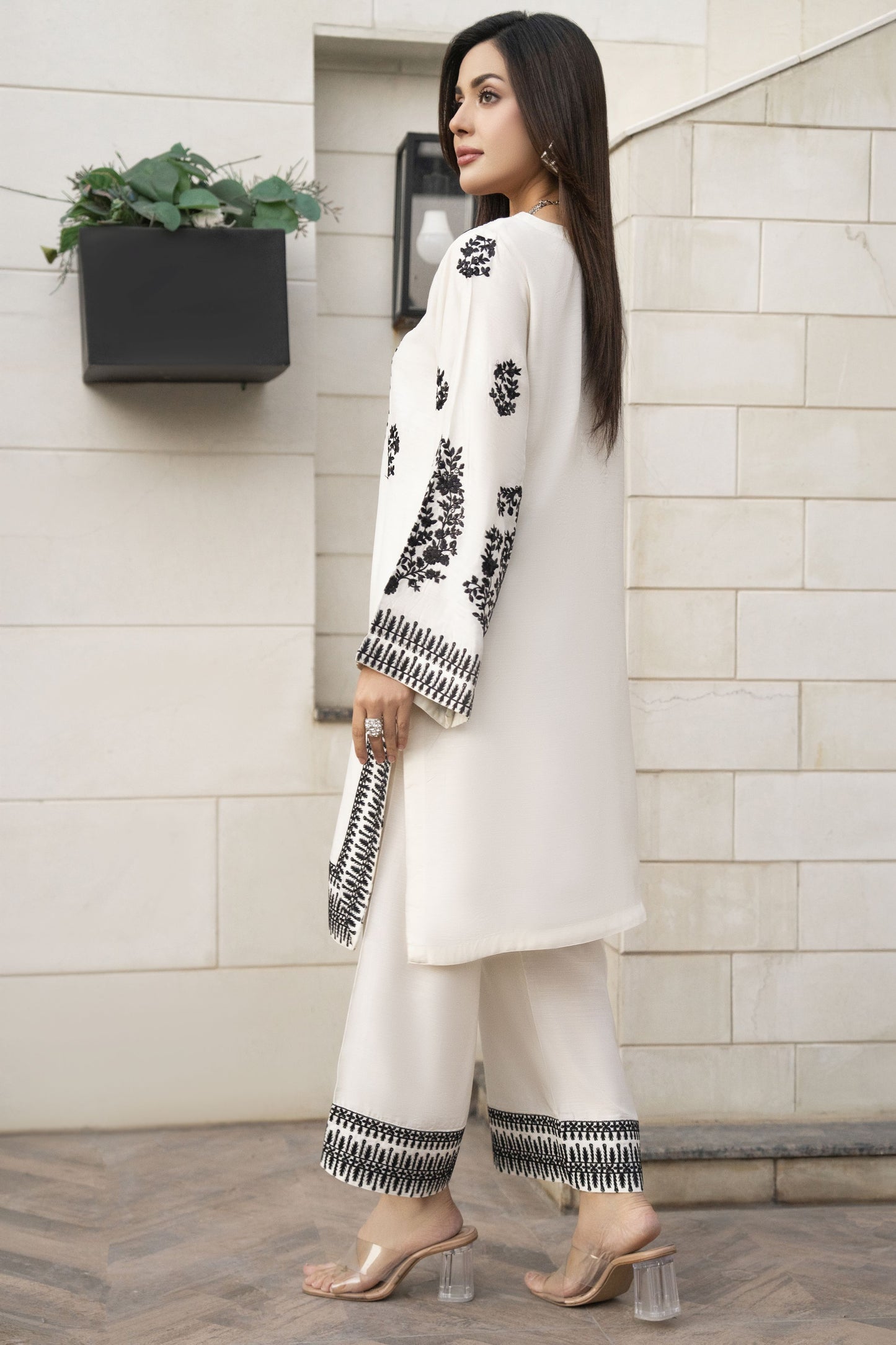 Glow by Hemline – 2PC Embroidered Viscose Ready to Wear Suit Glow9