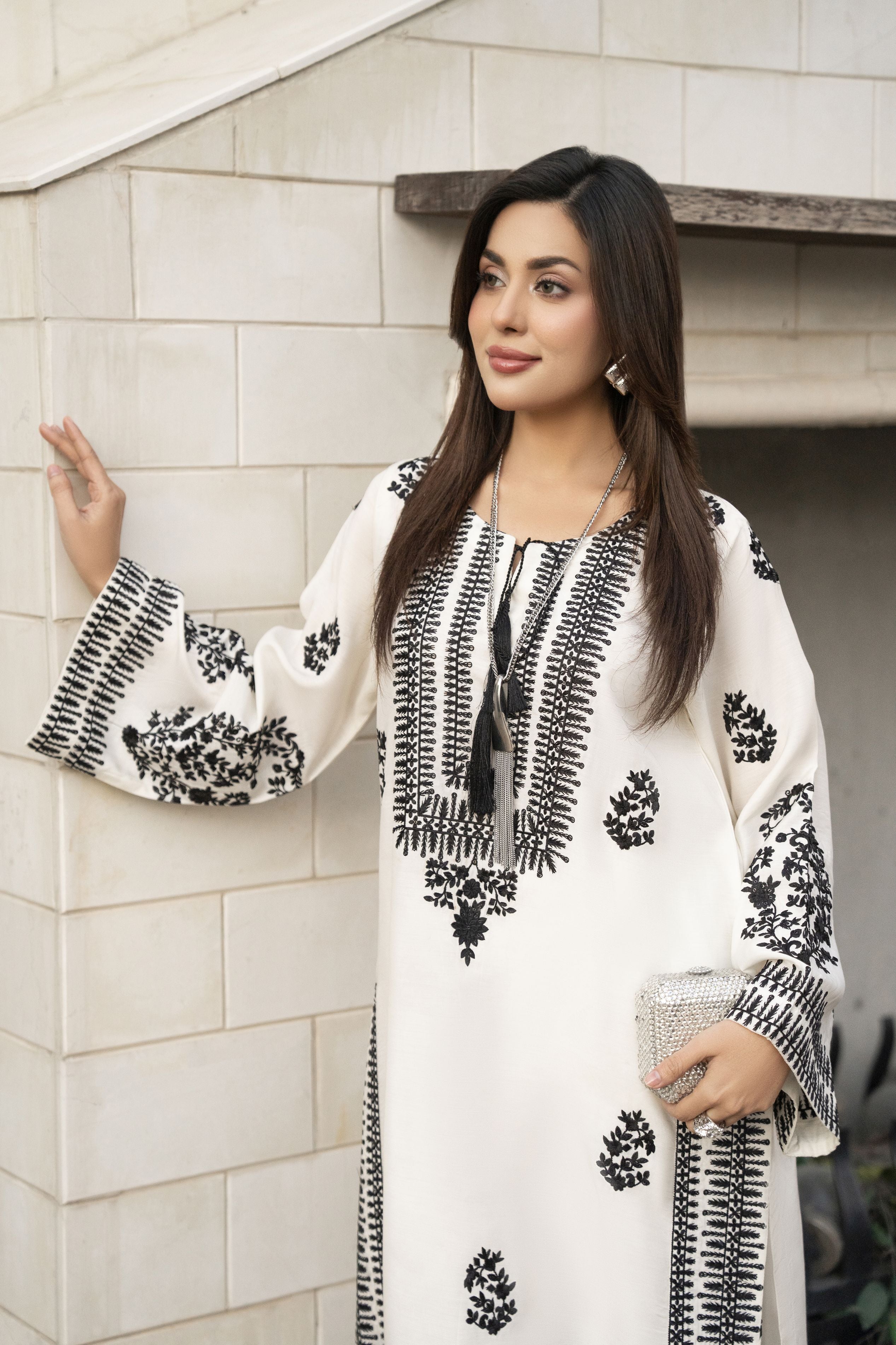 Glow by Hemline – 2PC Embroidered Viscose Ready to Wear Suit Glow9