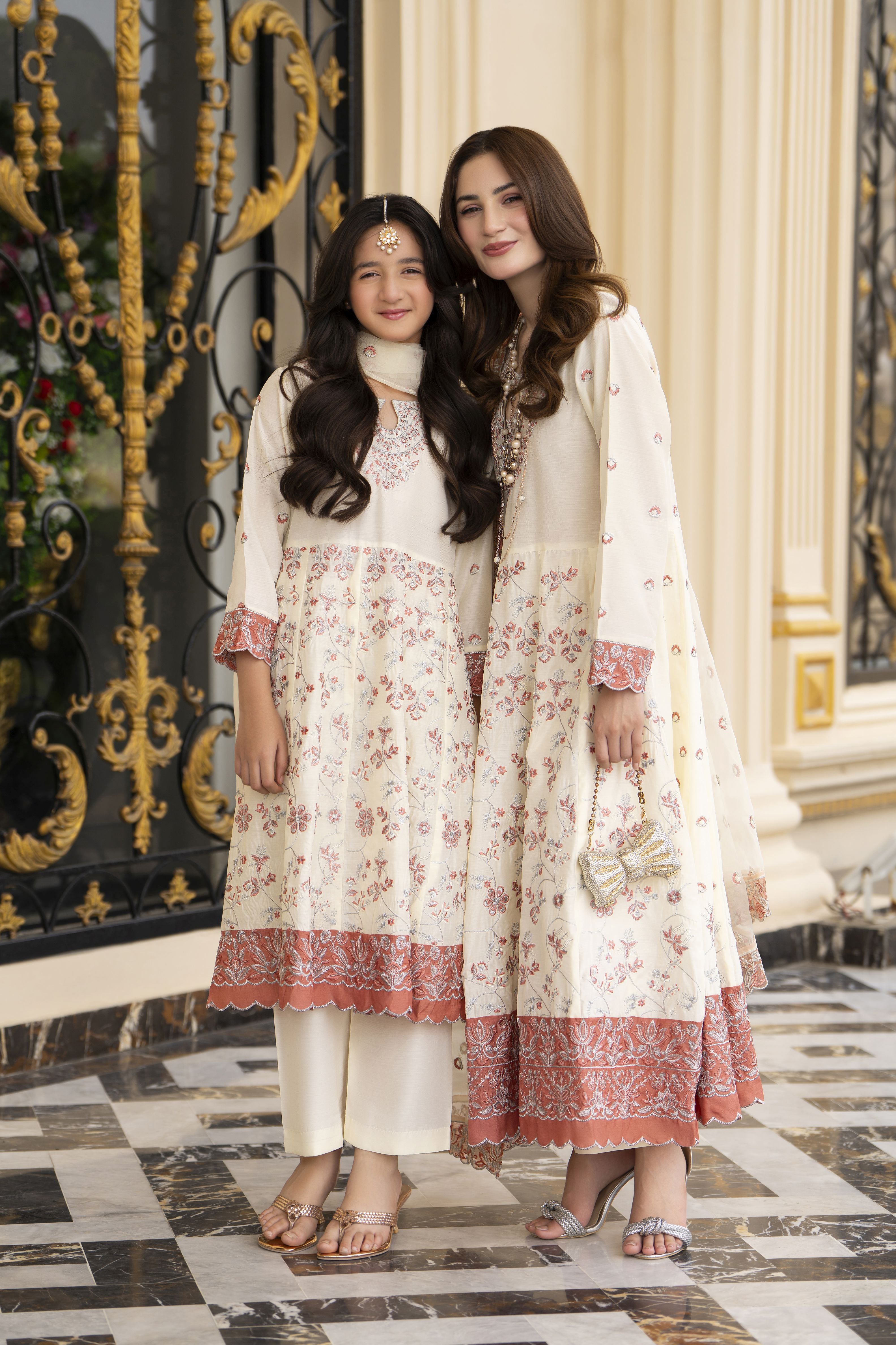 Threads of Love by Hemline – TOL8 Mother Daughter Matching Frock