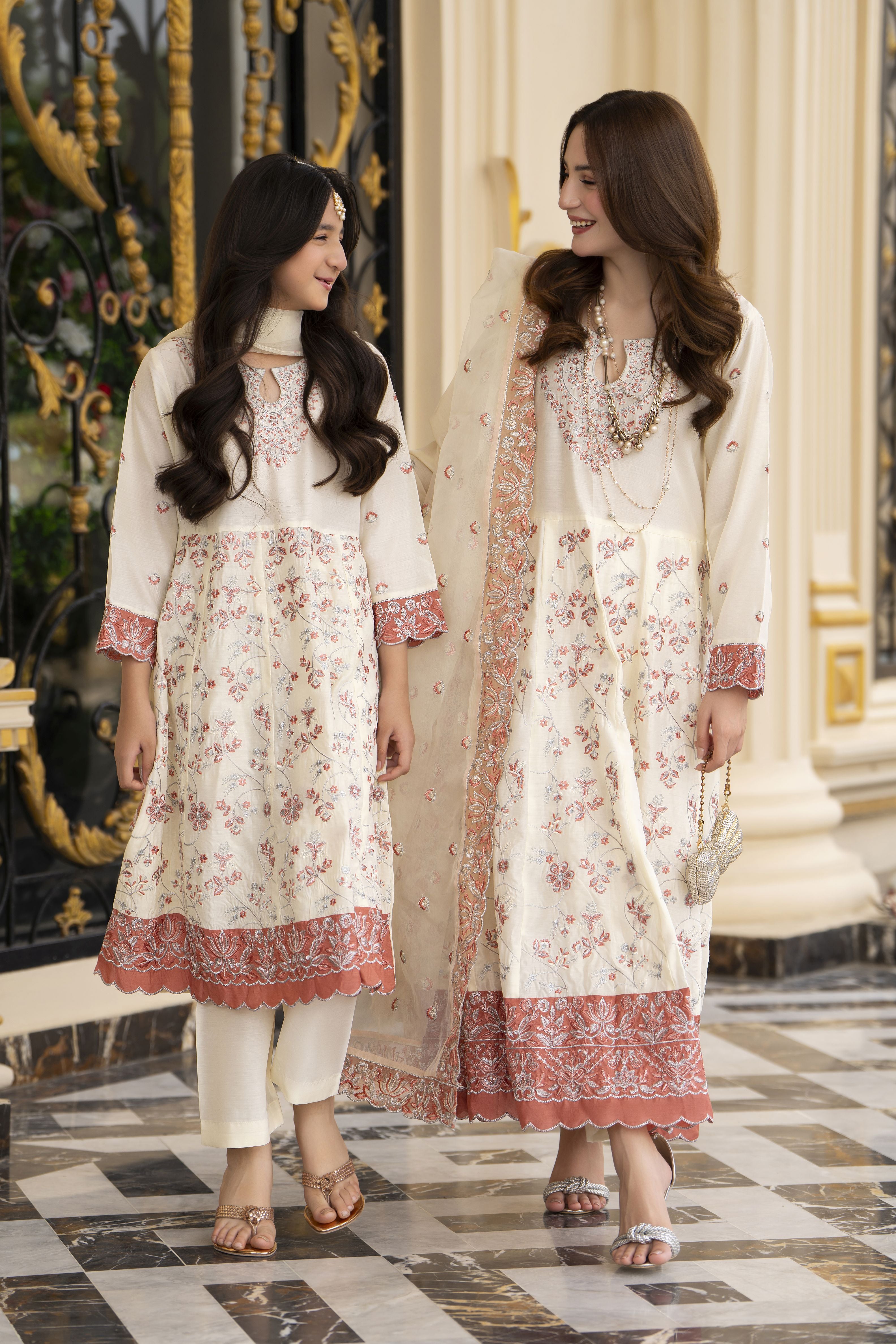 Threads of Love by Hemline – TOL8 Mother Daughter Matching Frock
