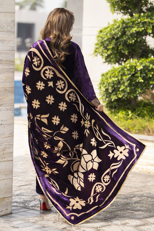 French Velvet Long Shirt 3pc Suit With Palachi Shawl – Gul Warun FNG6