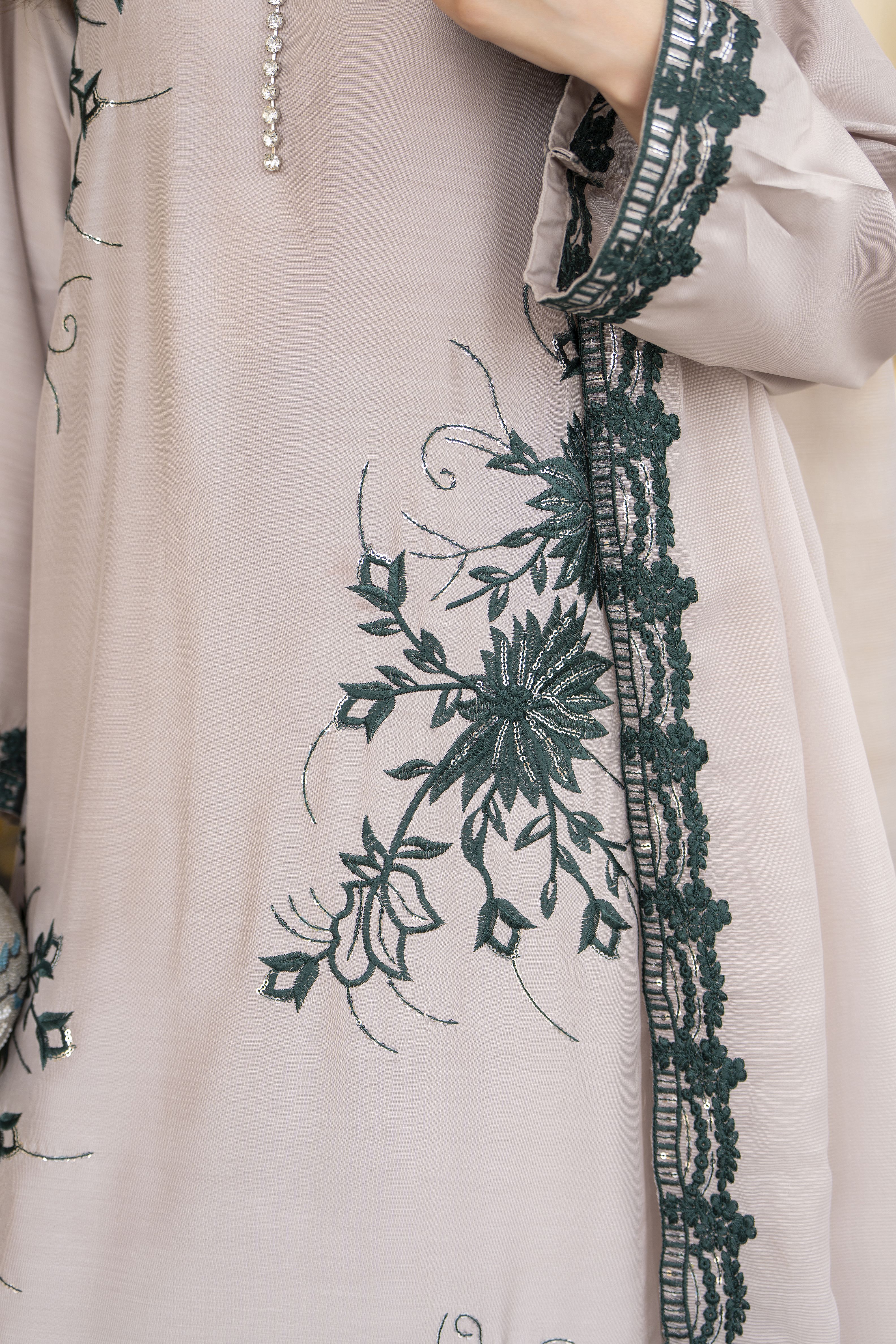 Threads of Love by Hemline – TOL6 Embroidered Viscose Mother Daughter Matching Dress