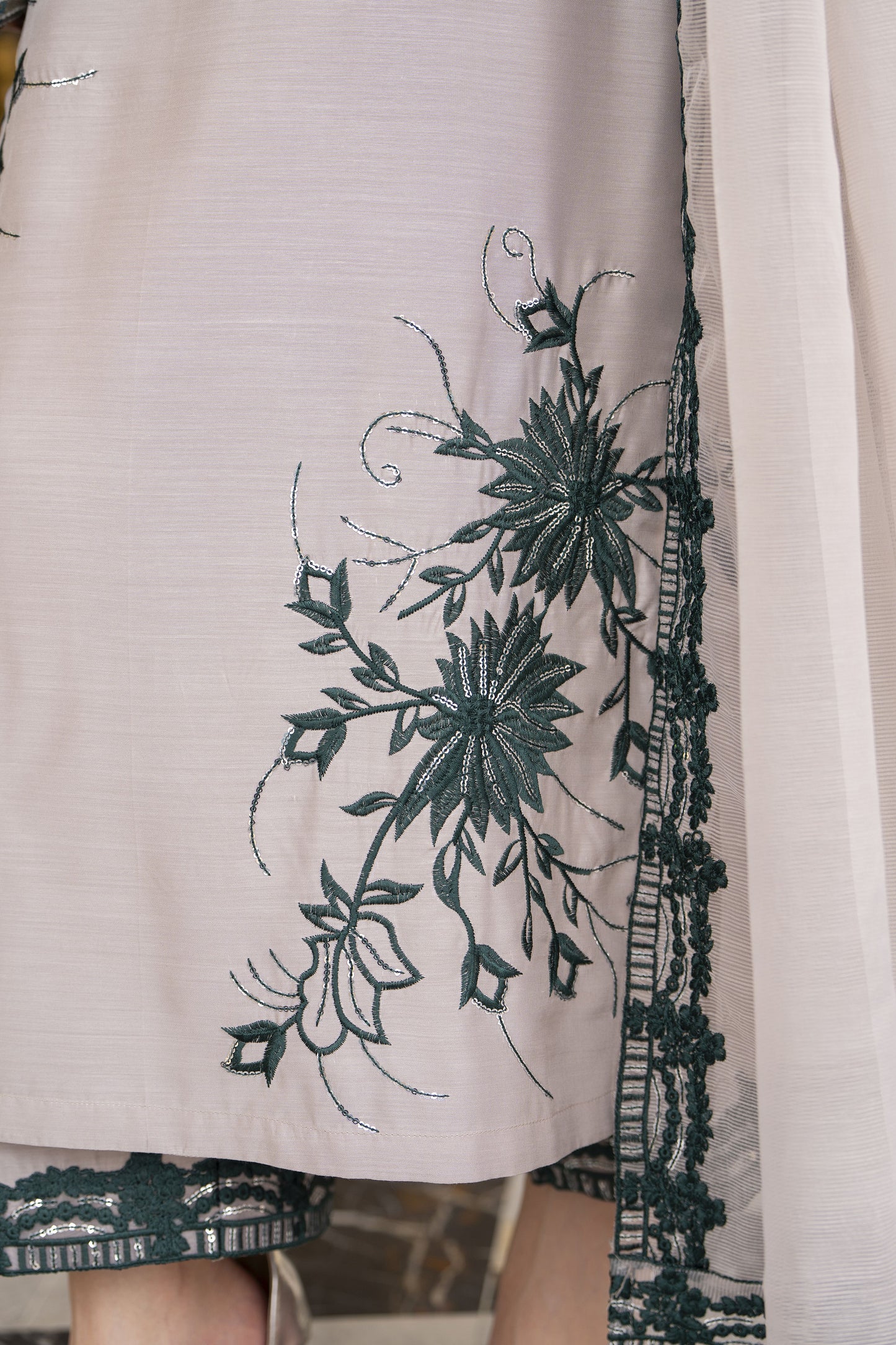 Threads of Love by Hemline – TOL6 Embroidered Viscose Mother Daughter Matching Dress