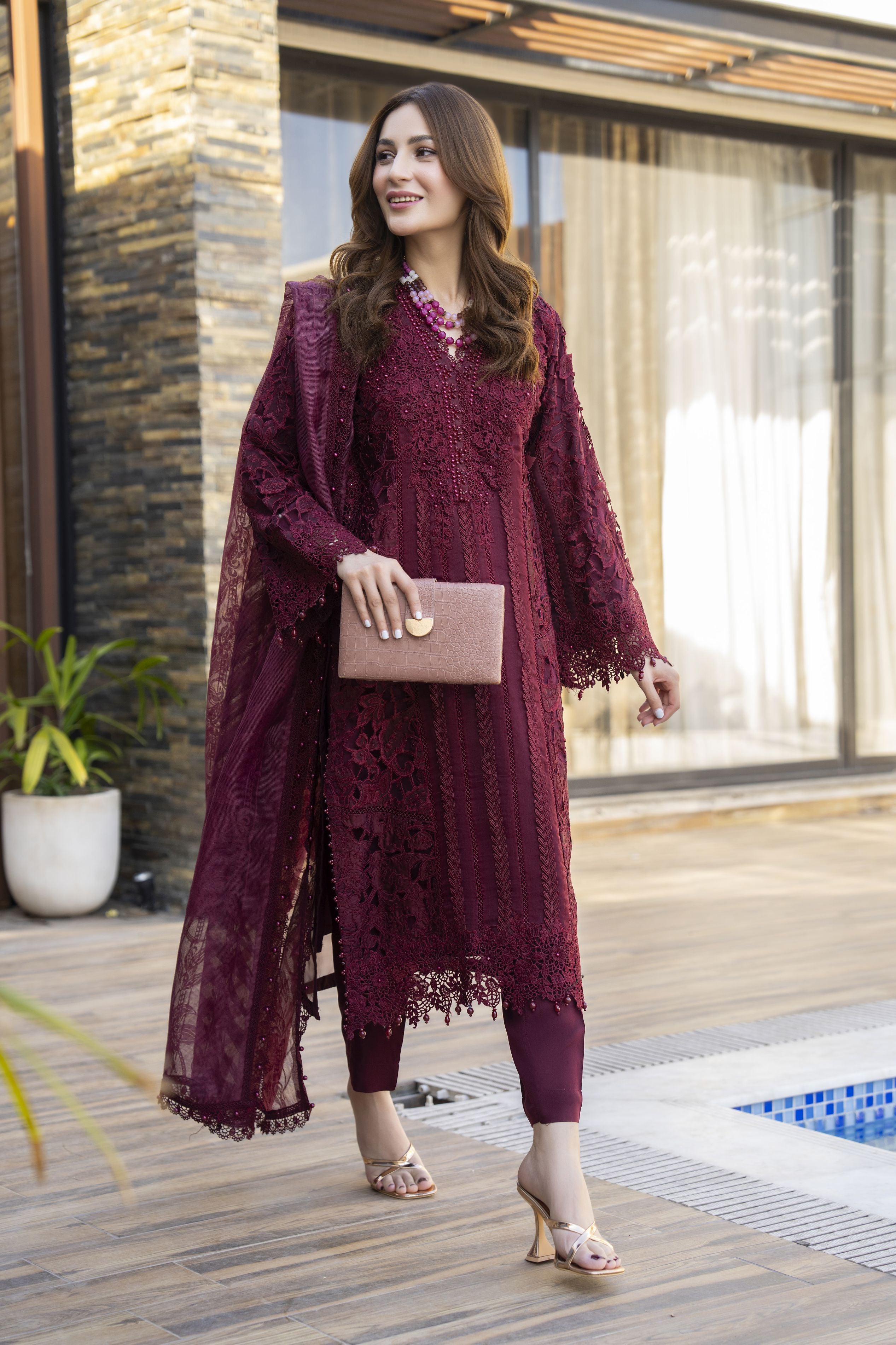 Zaiwaraat by Arwah – Maroon Cutwork Organza Shirt with Monar Dupatta – ZWR08