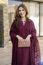 Zaiwaraat by Arwah – Maroon Cutwork Organza Shirt with Monar Dupatta – ZWR08