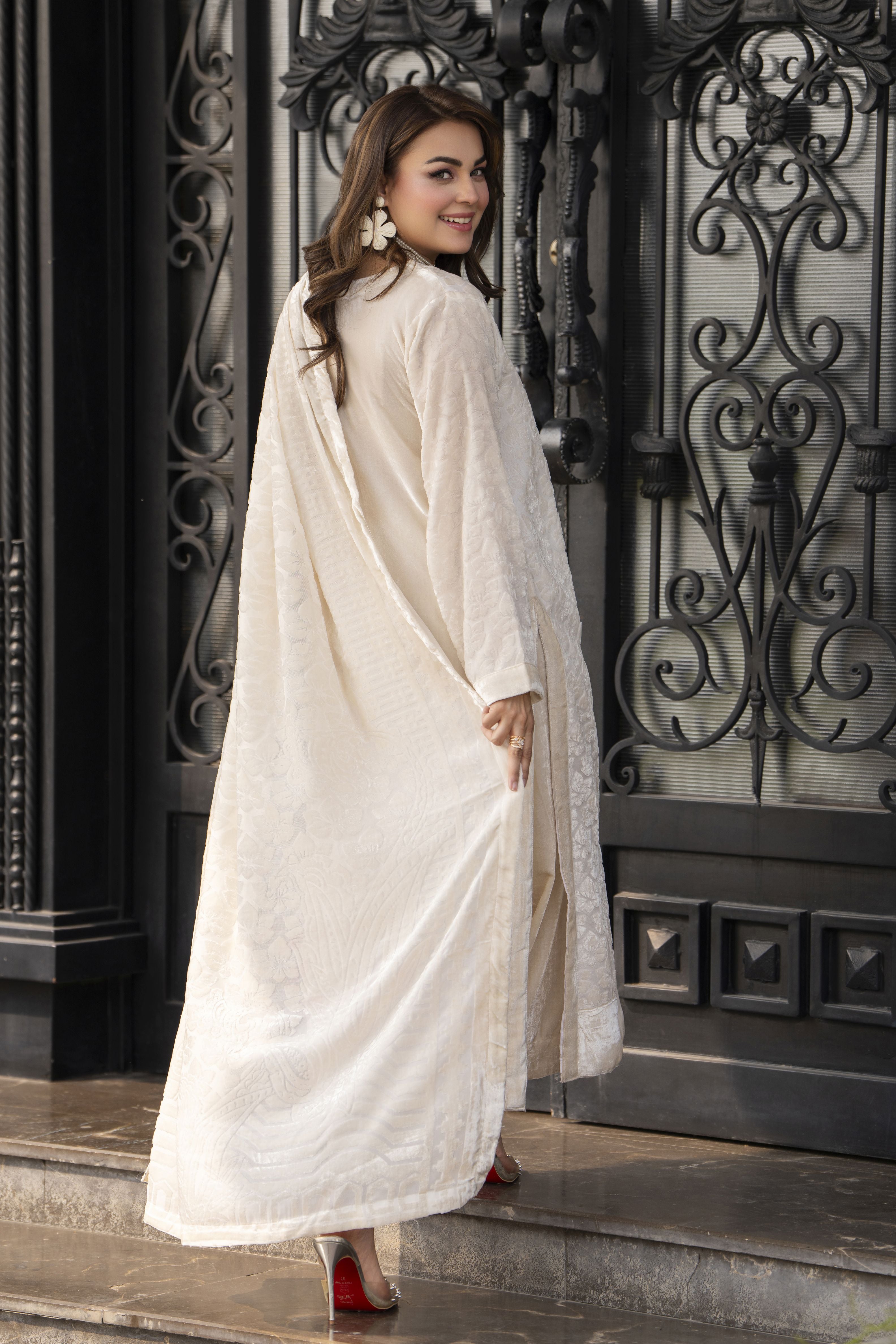 French Velvet Long Shirt 3pc Suit with Palachi Shawl – Gul Warun FNG10
