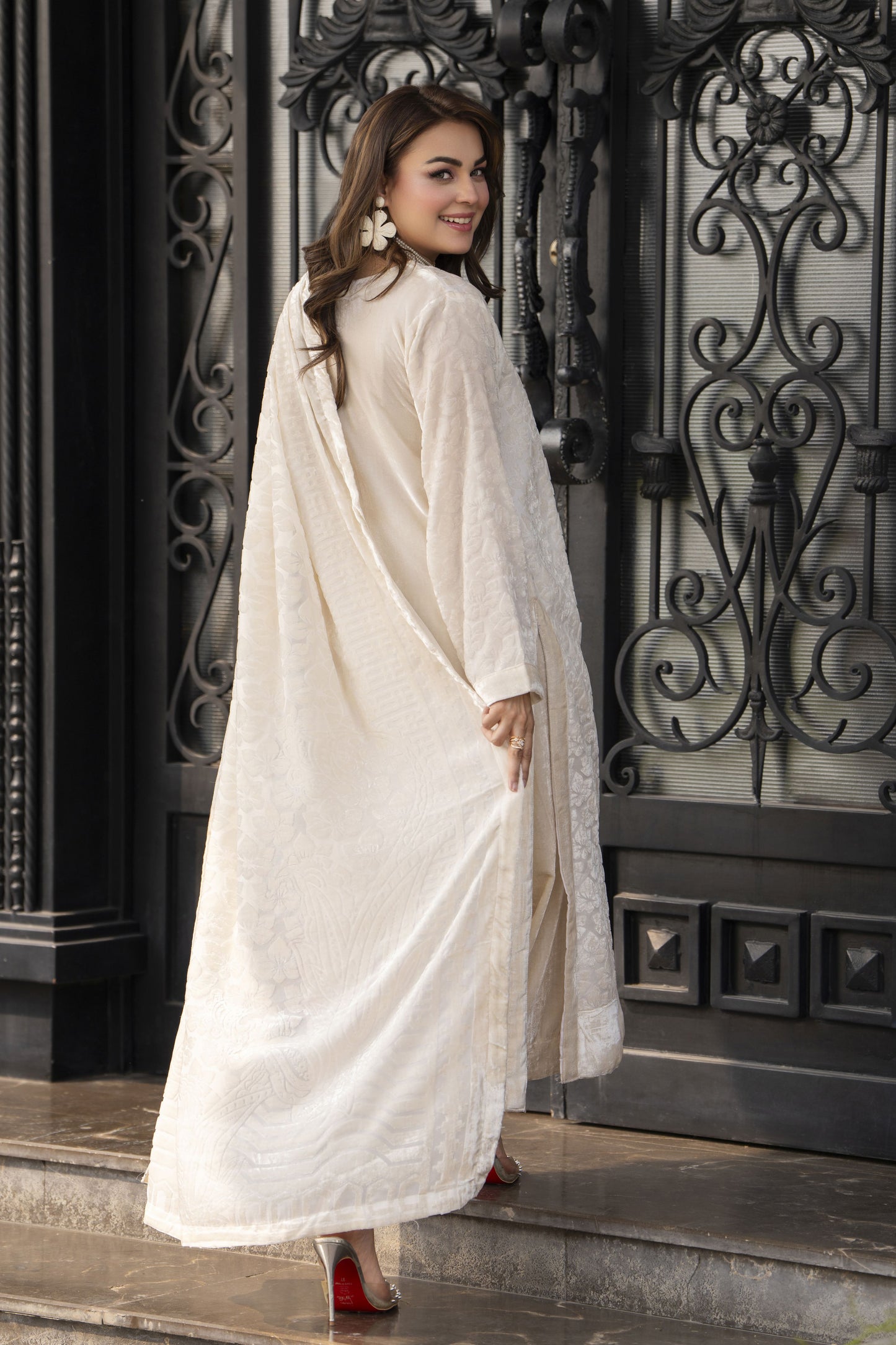 French Velvet Long Shirt 3pc Suit with Palachi Shawl – Gul Warun FNG10