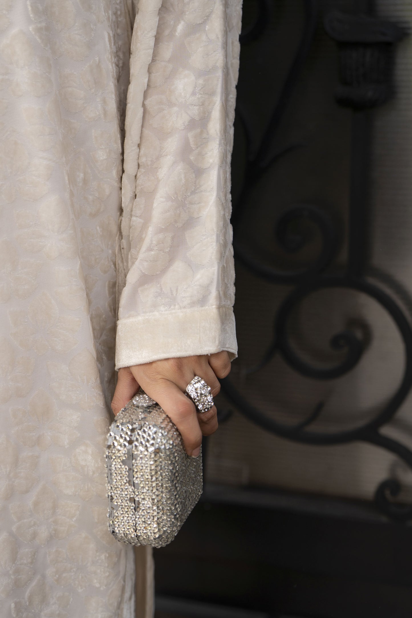 French Velvet Long Shirt 3pc Suit with Palachi Shawl – Gul Warun FNG10