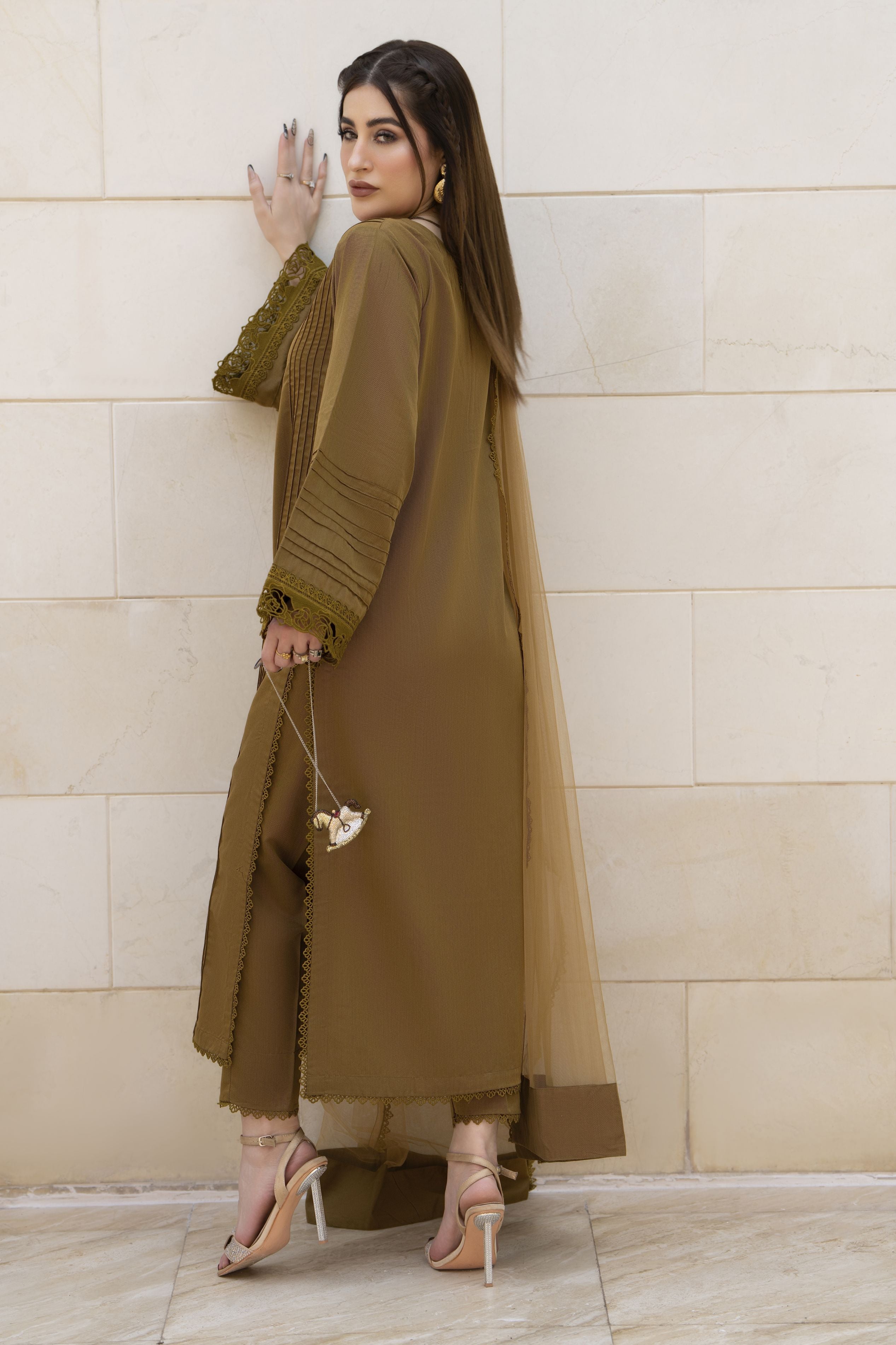 Aabpara Simply Warm Linen 3pc Ready to Wear with Dyed Net Dupatta SWA6