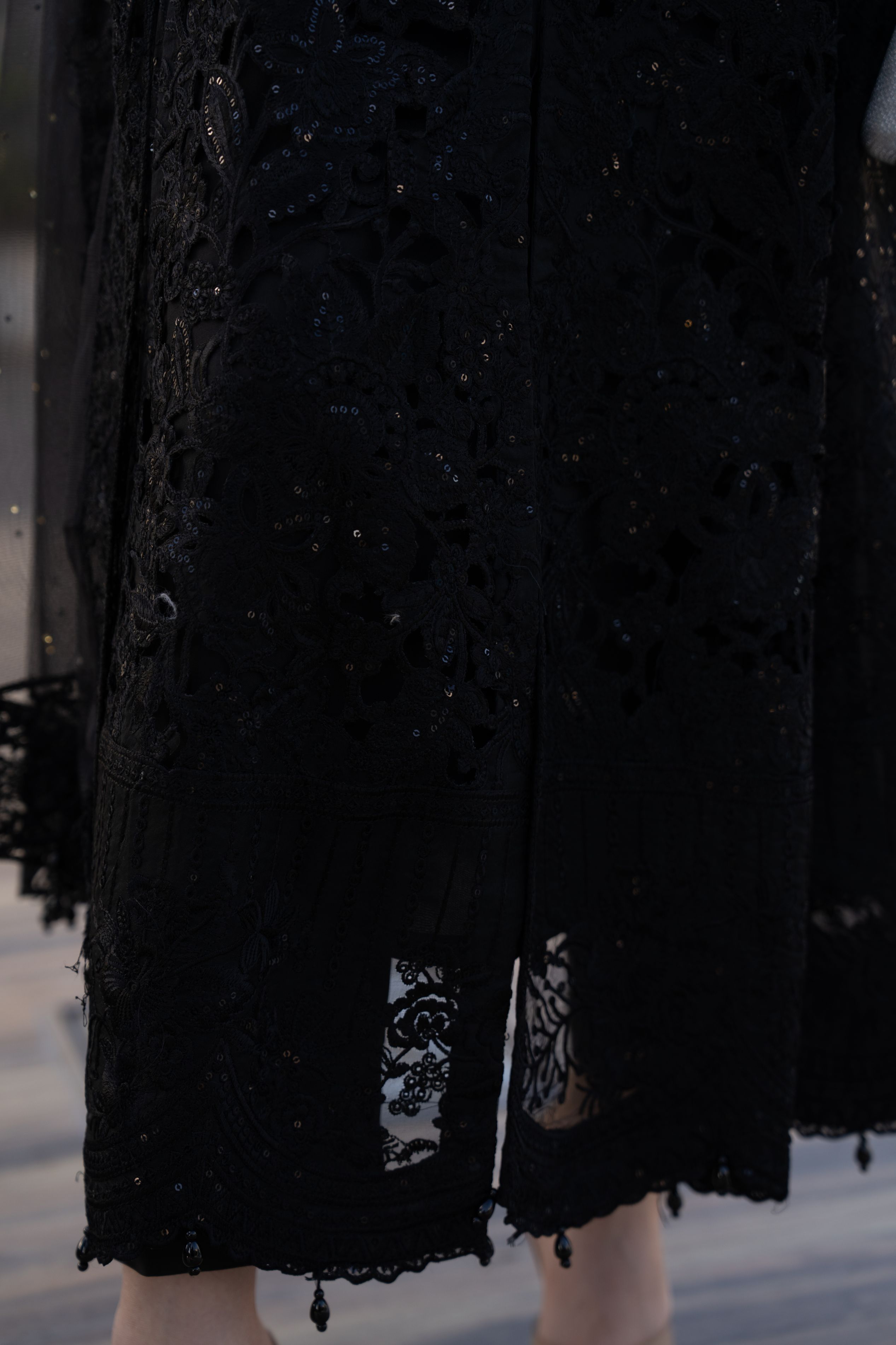 Zaiwaraat by Arwah – Black Embroidered Organza Gown Set with Net Dupatta – ZWR10