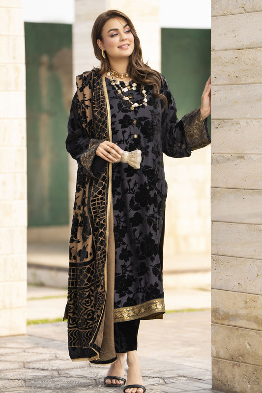 French Velvet 3pc Suit with Jamawar & Lace Detailing – Gul Warun FNG9