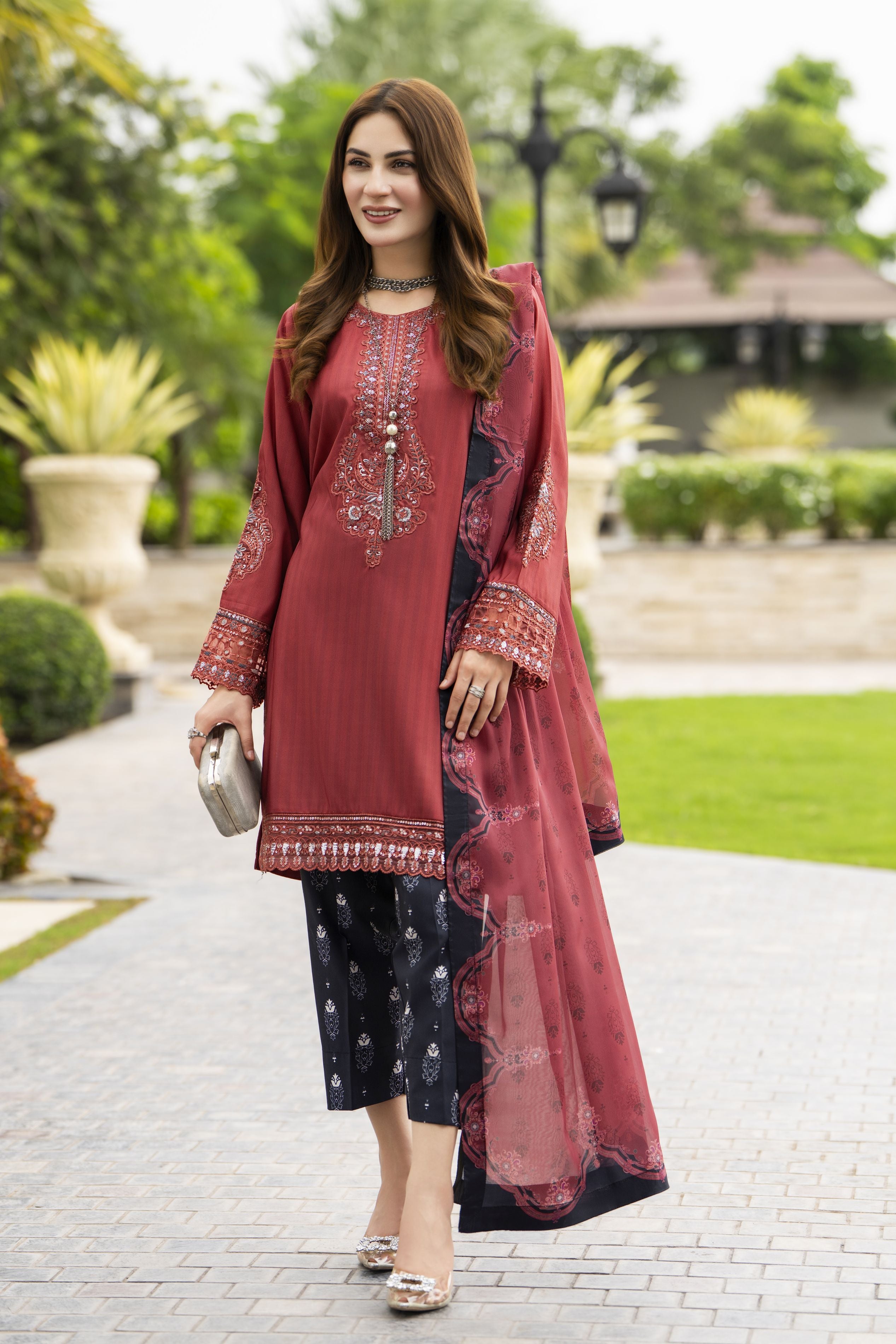 Lush by Aleezay – Dusty Rose Raw Silk 3pc Dress with Silk Dupatta Lush6