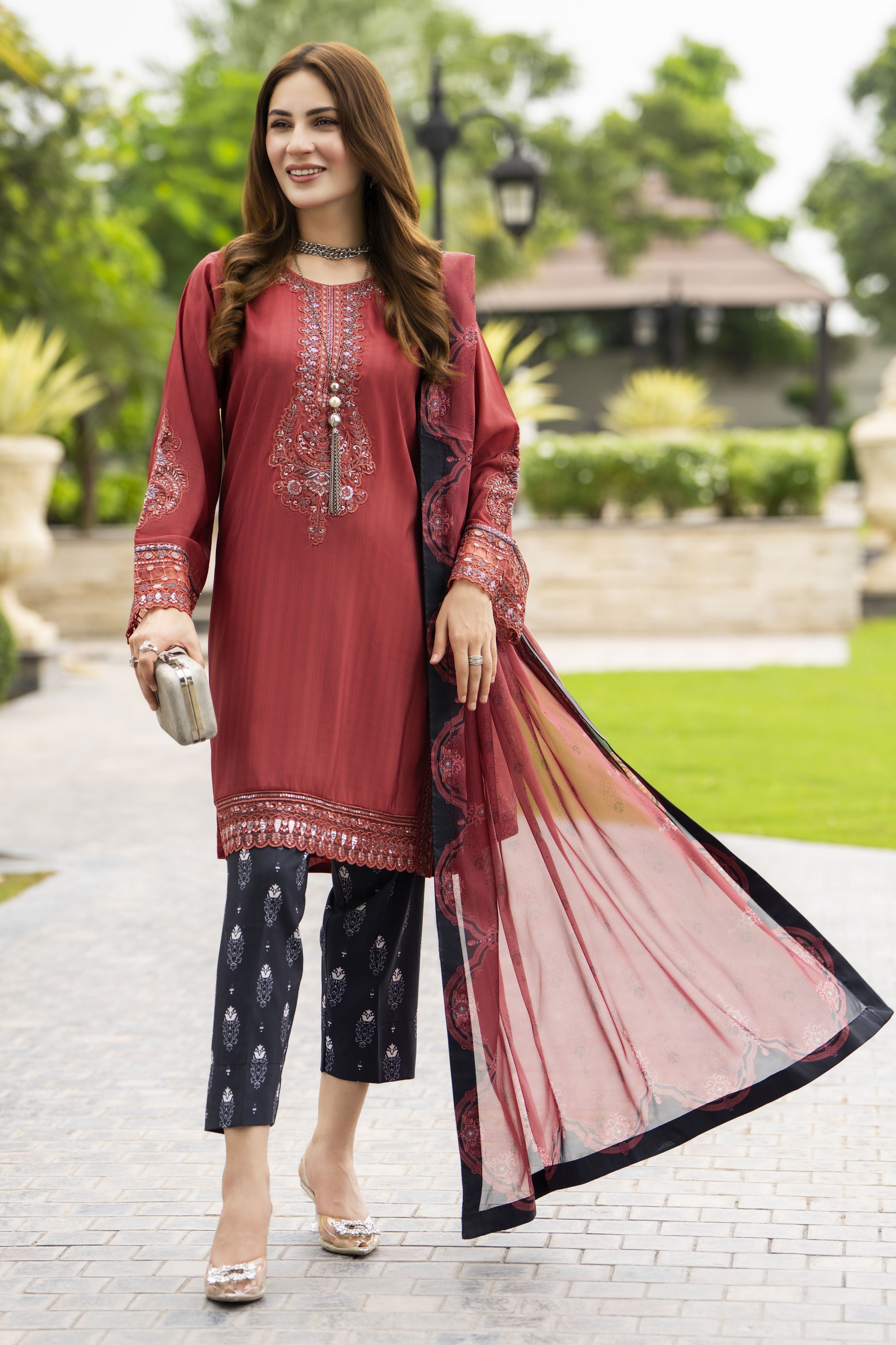 Lush by Aleezay – Dusty Rose Raw Silk 3pc Dress with Silk Dupatta Lush6